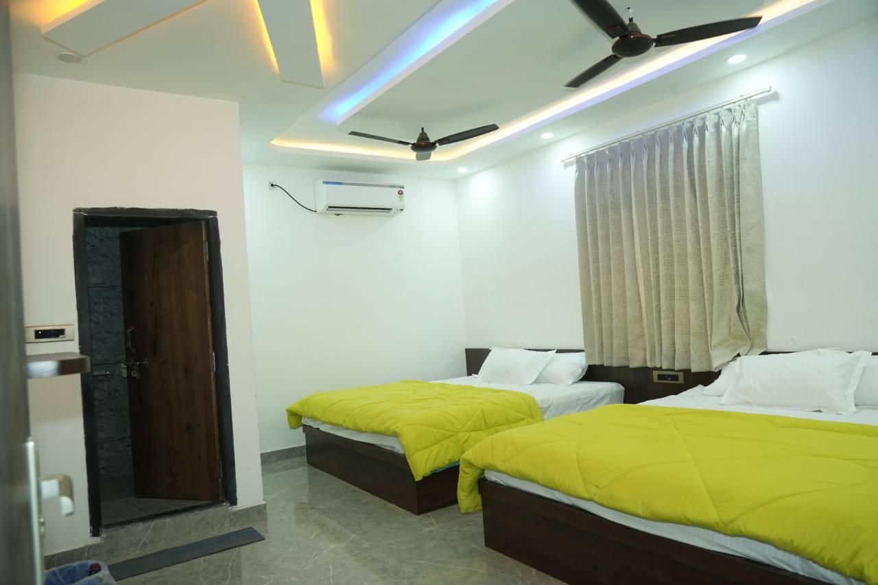 Hotel Kishan Kunj Family Room