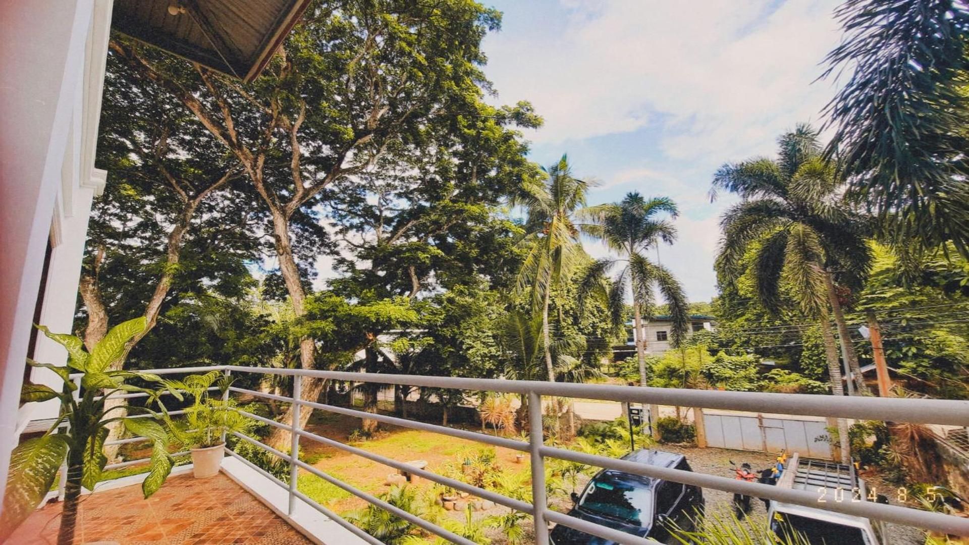 La Vida Hostel Classic Triple Room 2