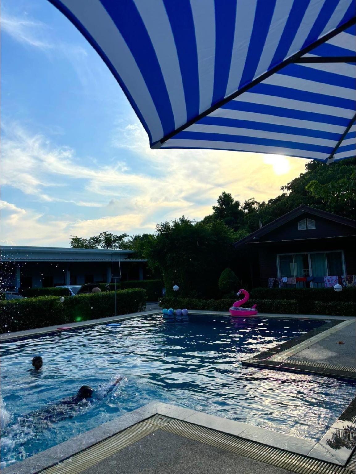 Swimming pool