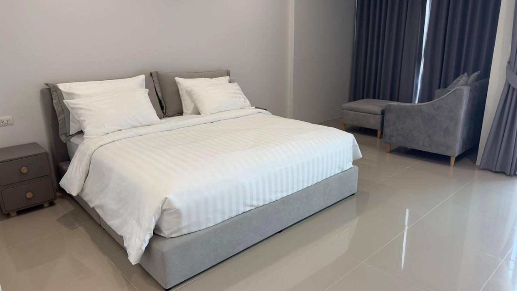 King Room with Balcony