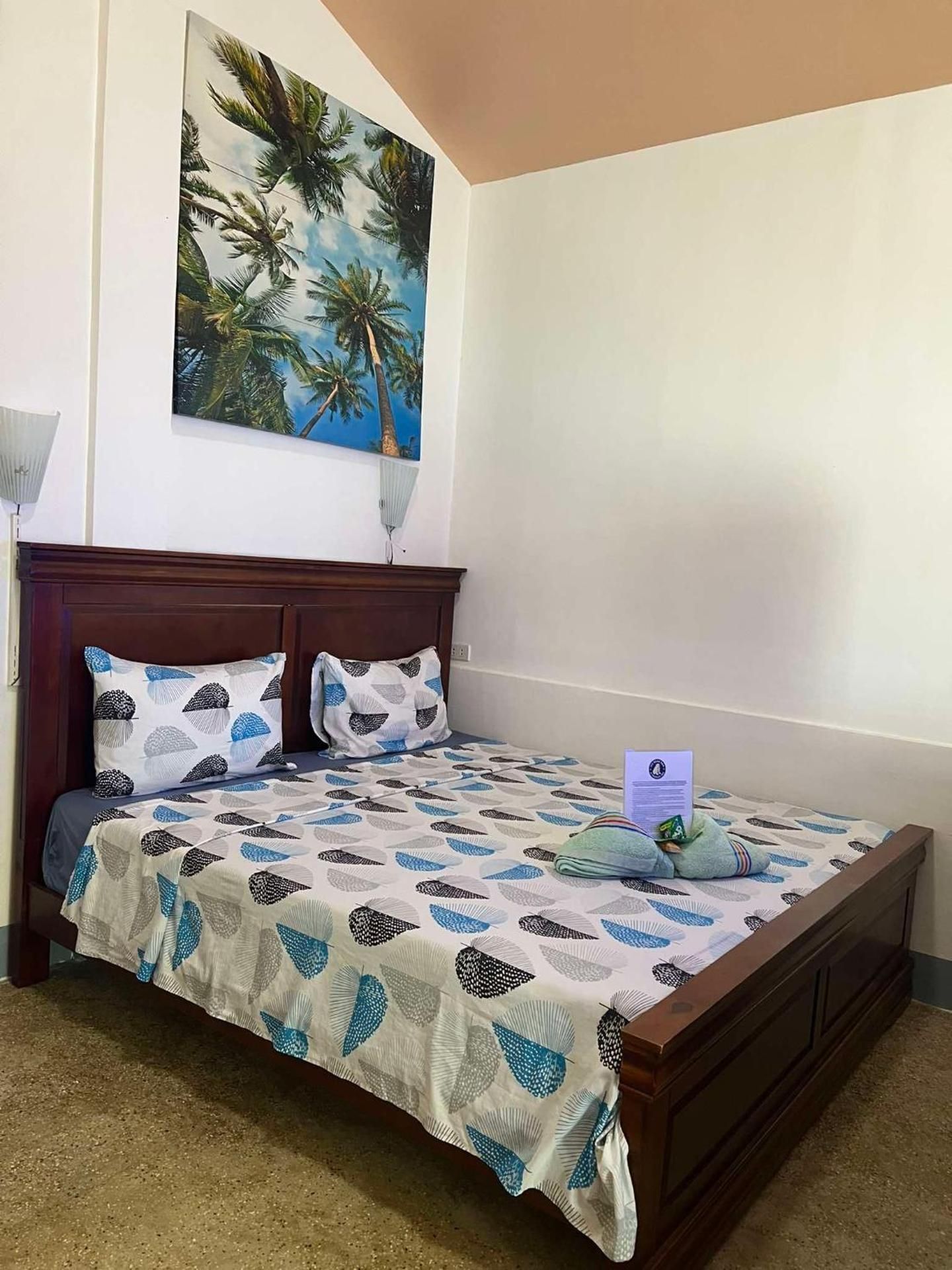 Ice Bear Bar & Tourist Inn Family Room with Terrace