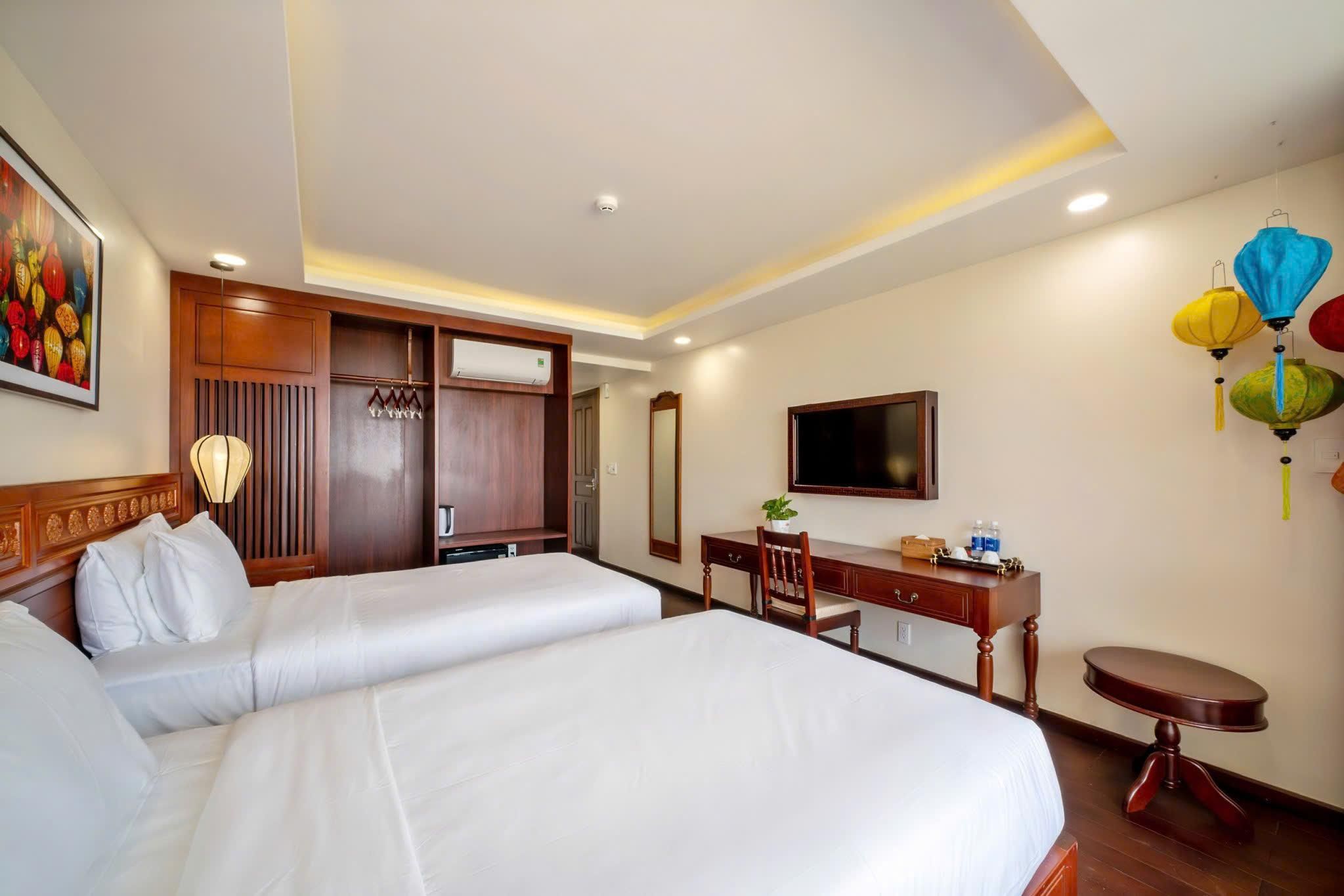 Deluxe River View Twin Room with Balcony