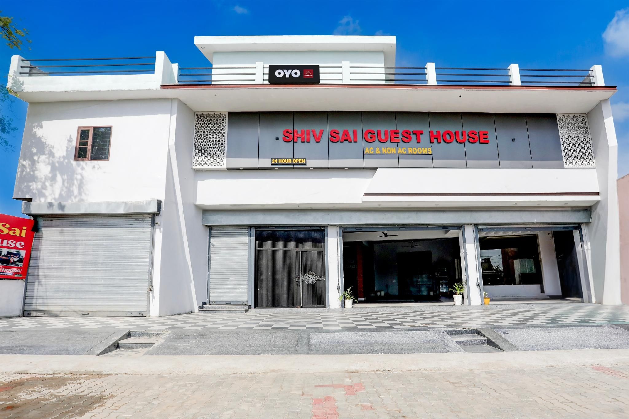 Super Hotel O Shiv Sai Guest House