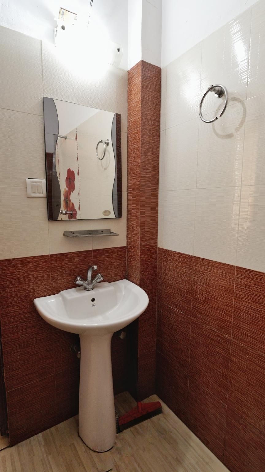 Plaza Hotel - Pithoragarh Standard Double Room - 2 Adults 2