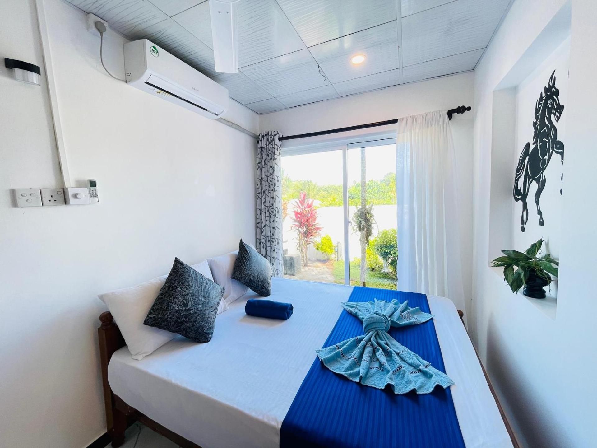 SunRest Villa with Garden View