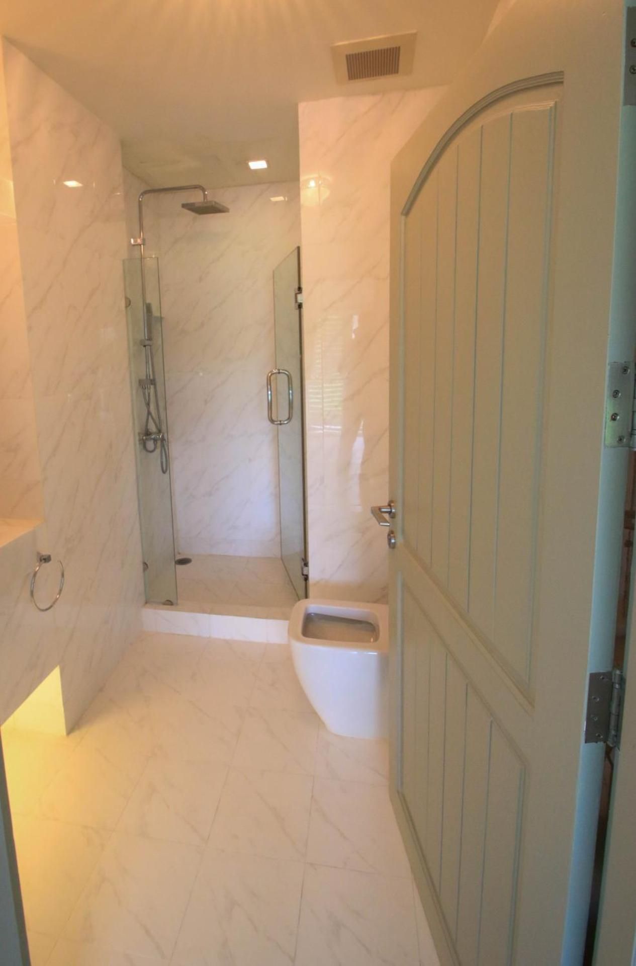 Baan Rub Lom by Jane Apartment with Balcony