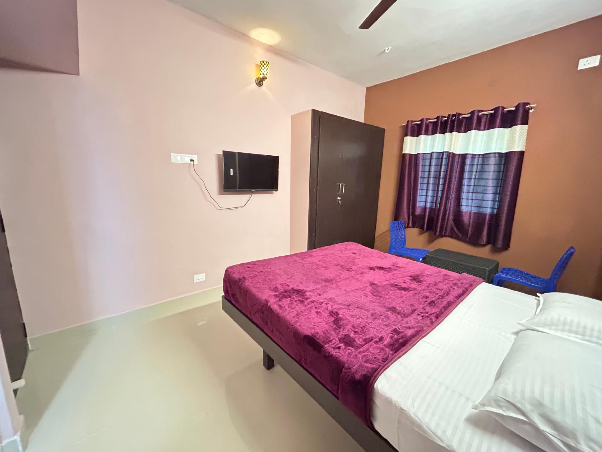 SURYA RESIDENCY SRIRANGAM Standard Room 2