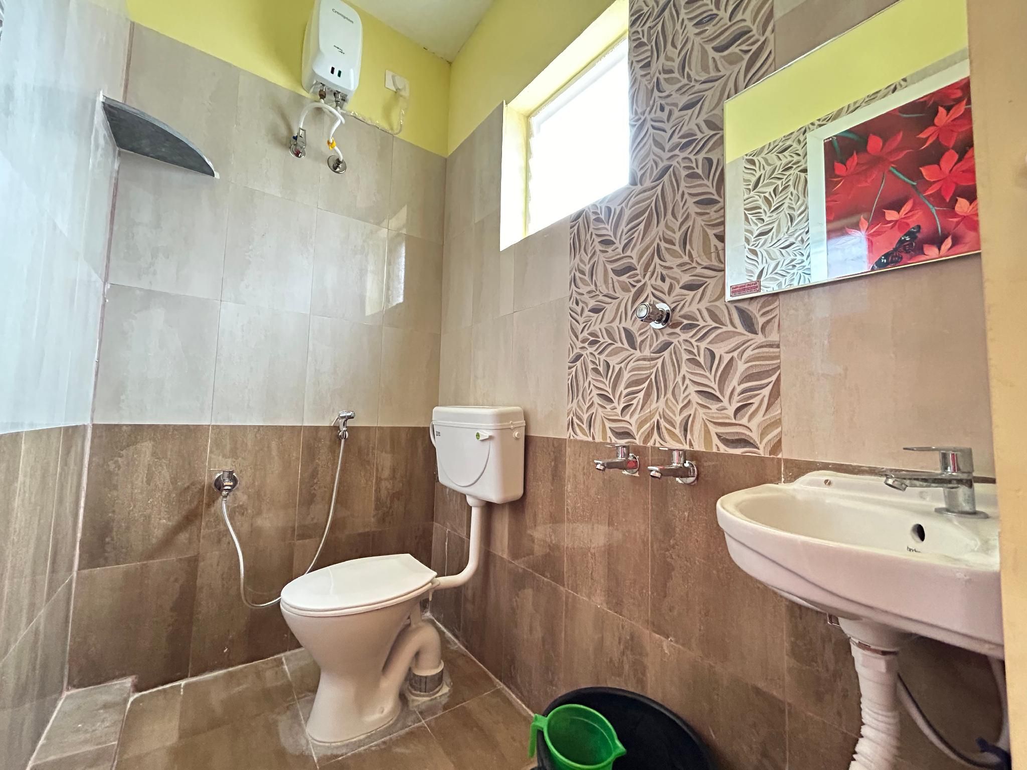 SURYA RESIDENCY SRIRANGAM Standard Room 3