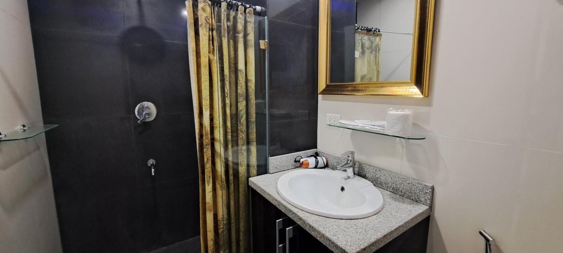 Kandi Palace One-Bedroom Apartment 13