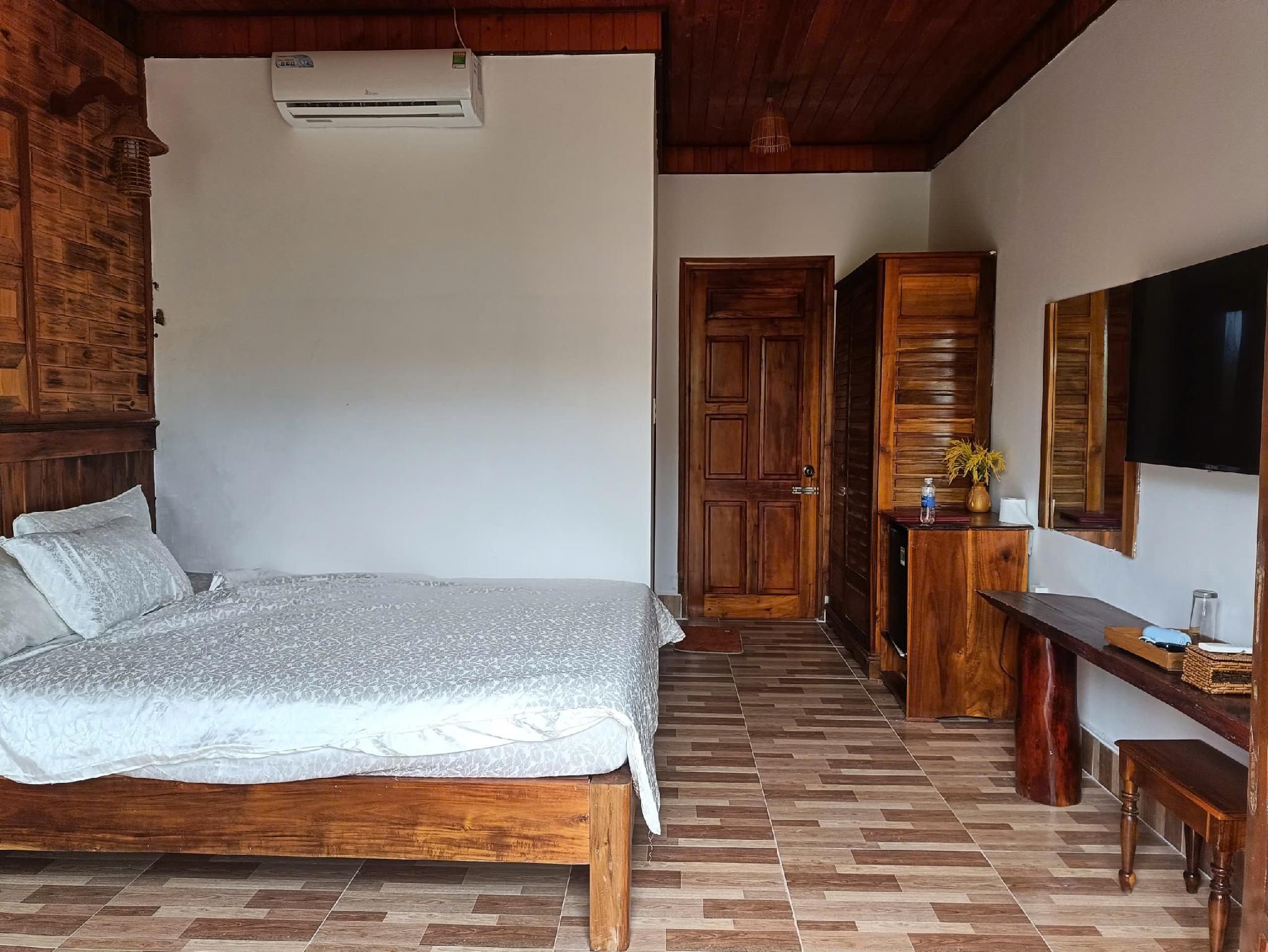 Cozy Style with Garden View Two