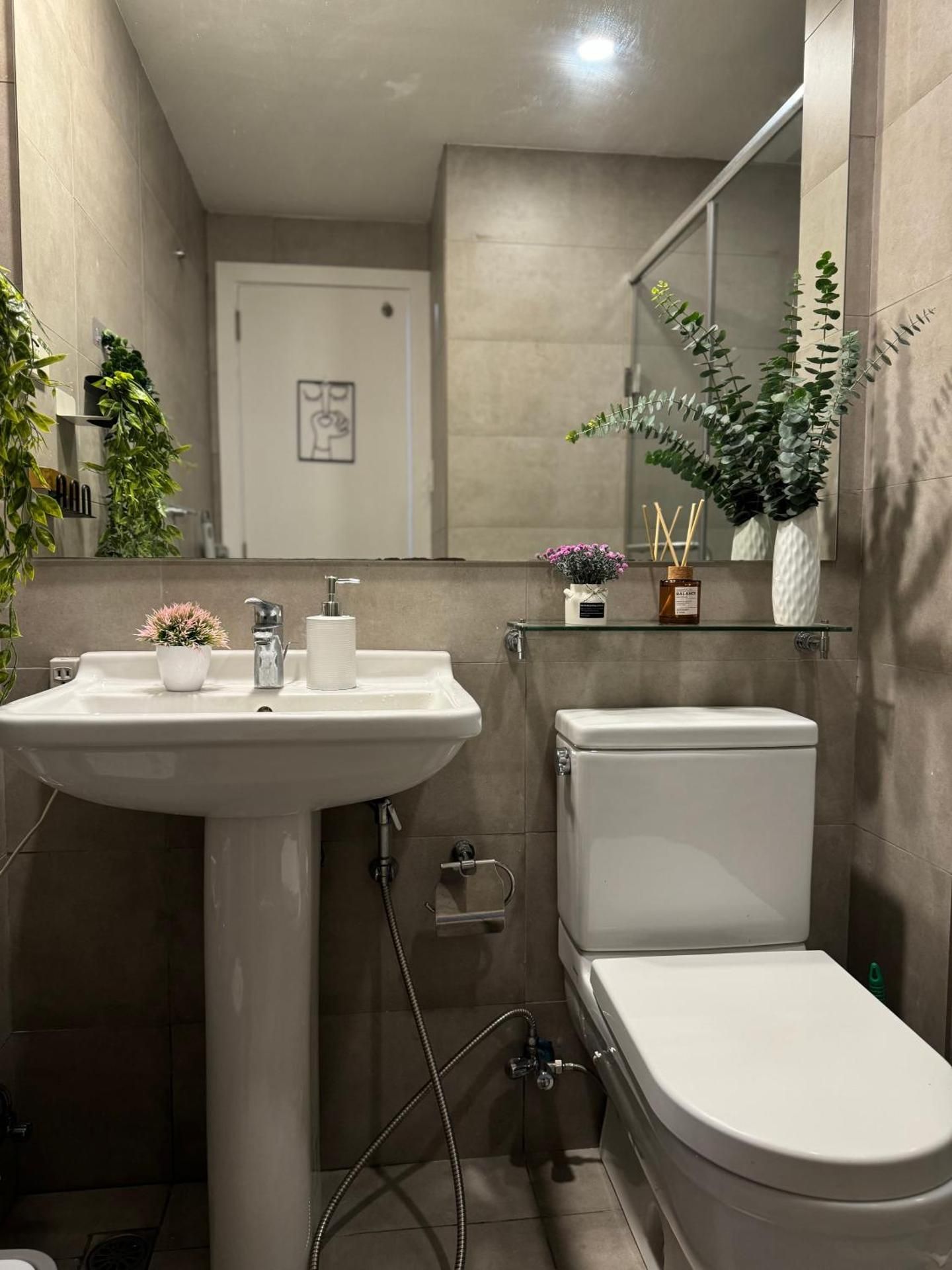 zuvyph Apartment with Balcony 2