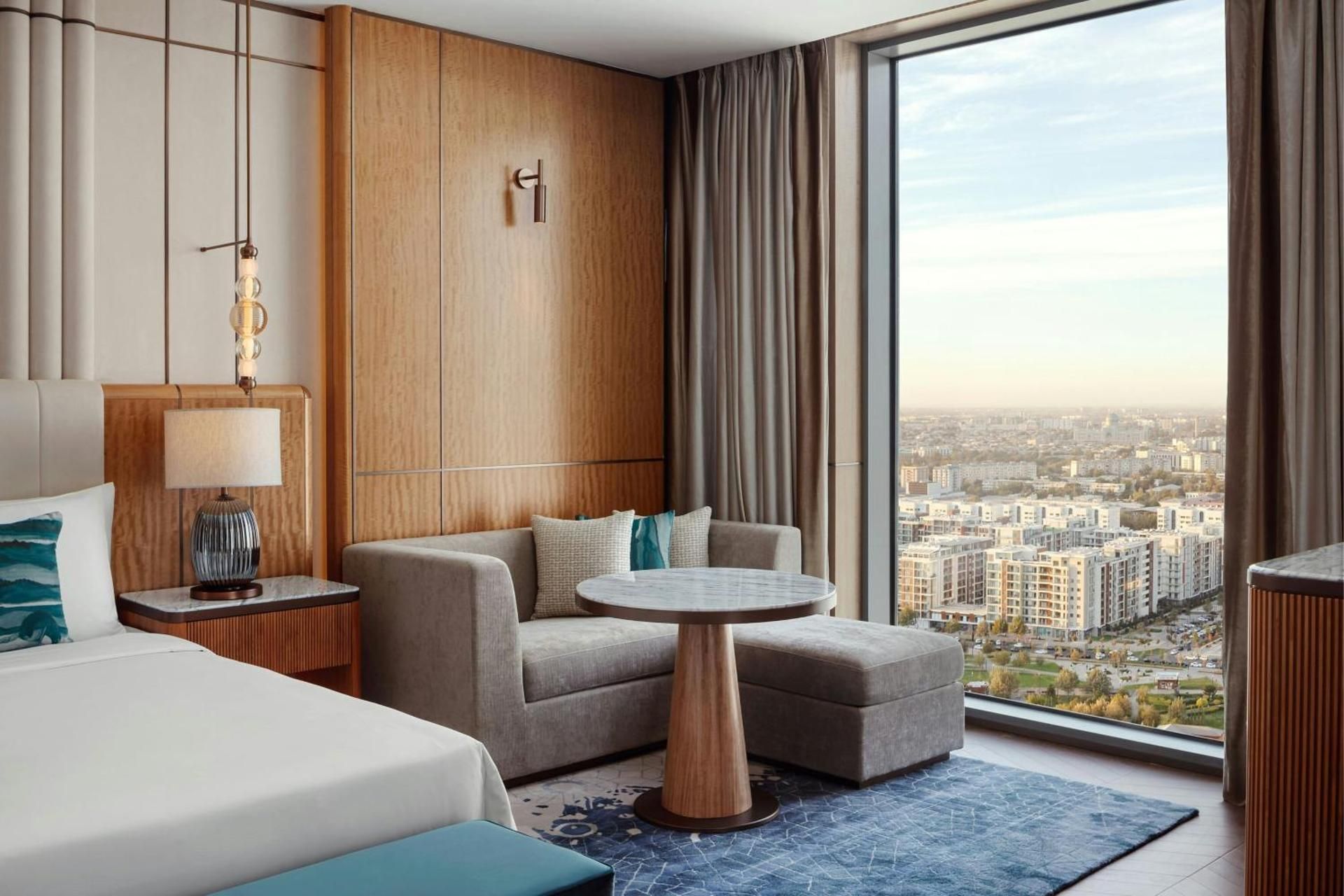 JW Marriott Hotel Tashkent Executive Premier King Room with Concierge Lounge Access 2