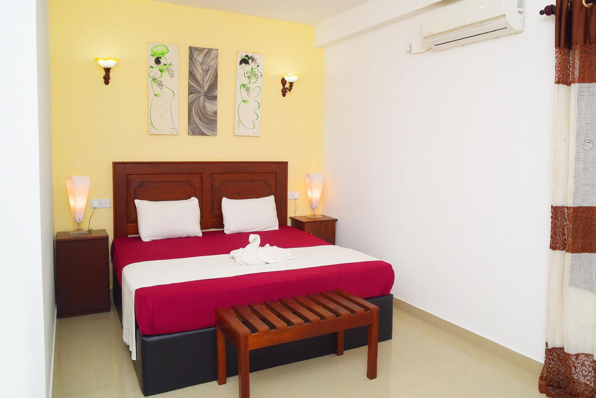 Illamperuma hotel  Double Room