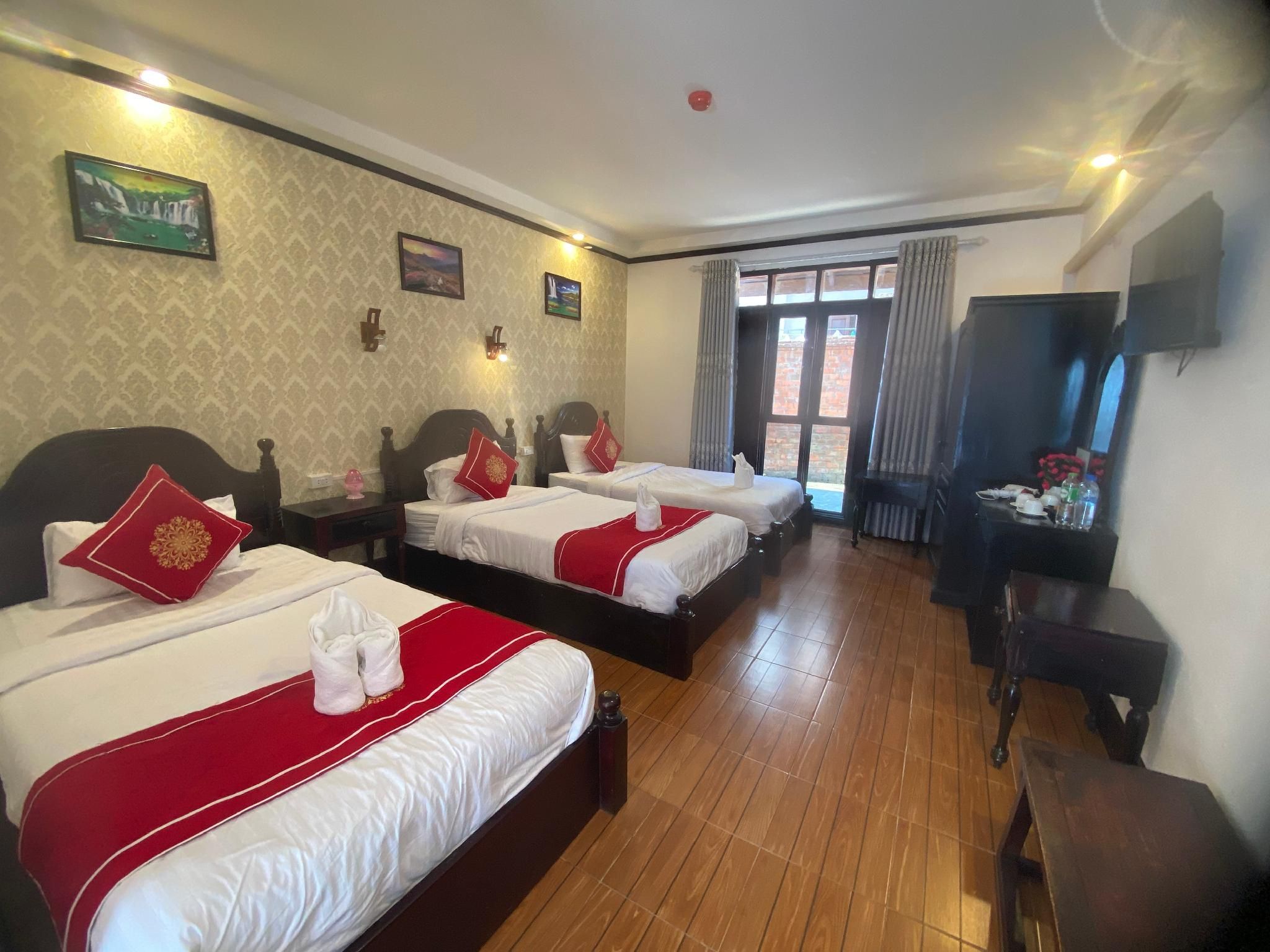 Deluxe Triple 3 Beds