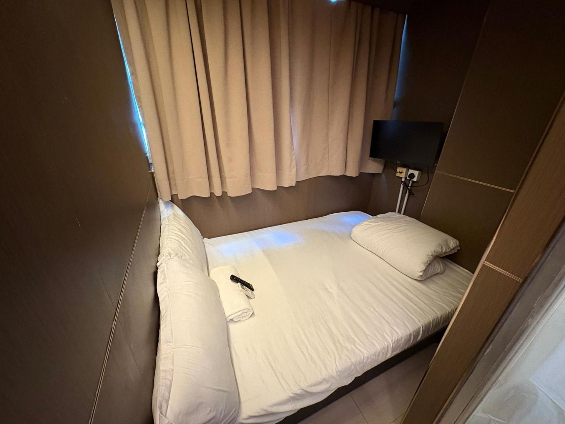 Inn Spirit Single Room with Bathroom 2