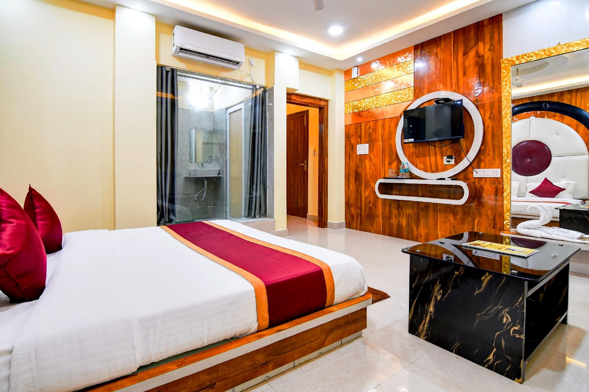 Deluxe Double Bedroom