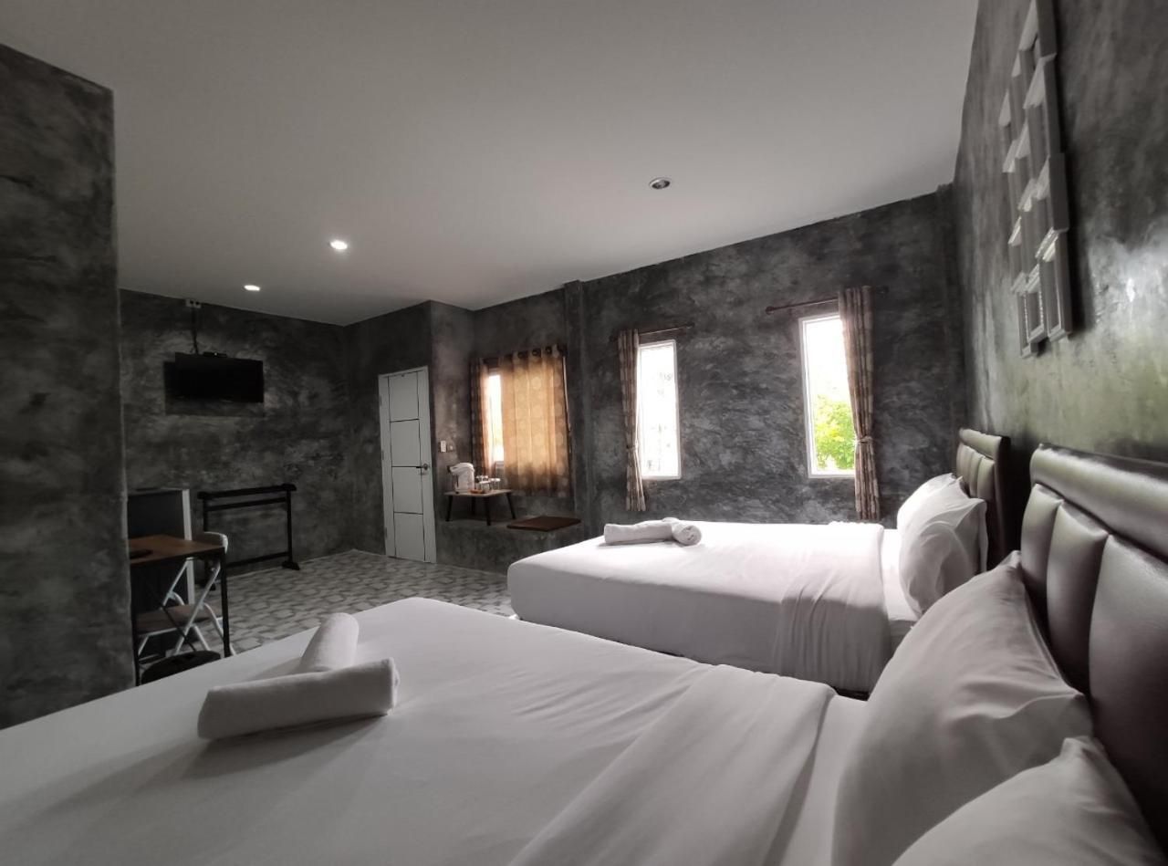 Superior Queen Room with Two Queen Beds