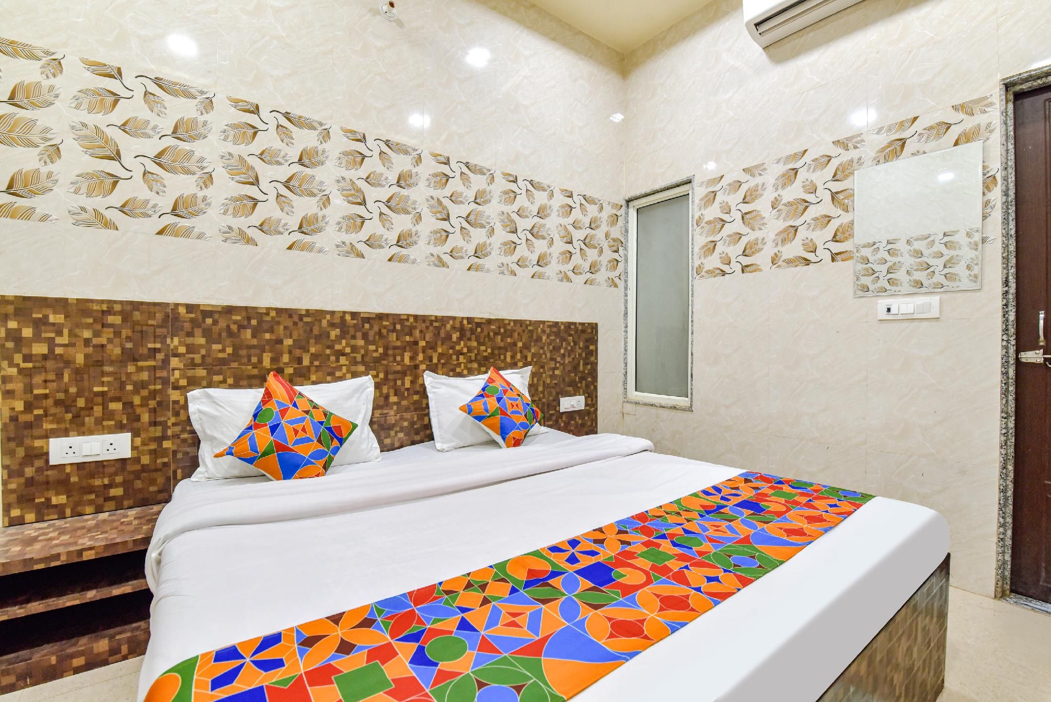 OnlyStay Maa Gaytri Inn Deluxe Room 2
