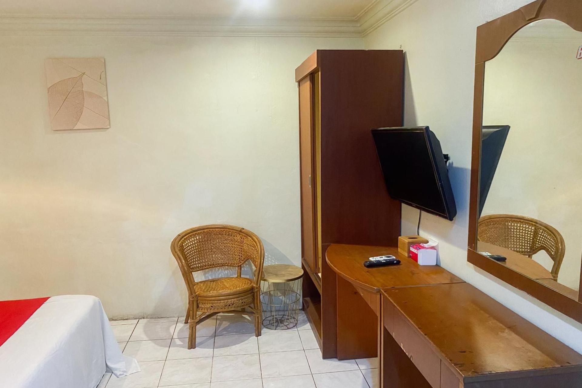 RedDoorz near Jodoh Batam Standard Room 2