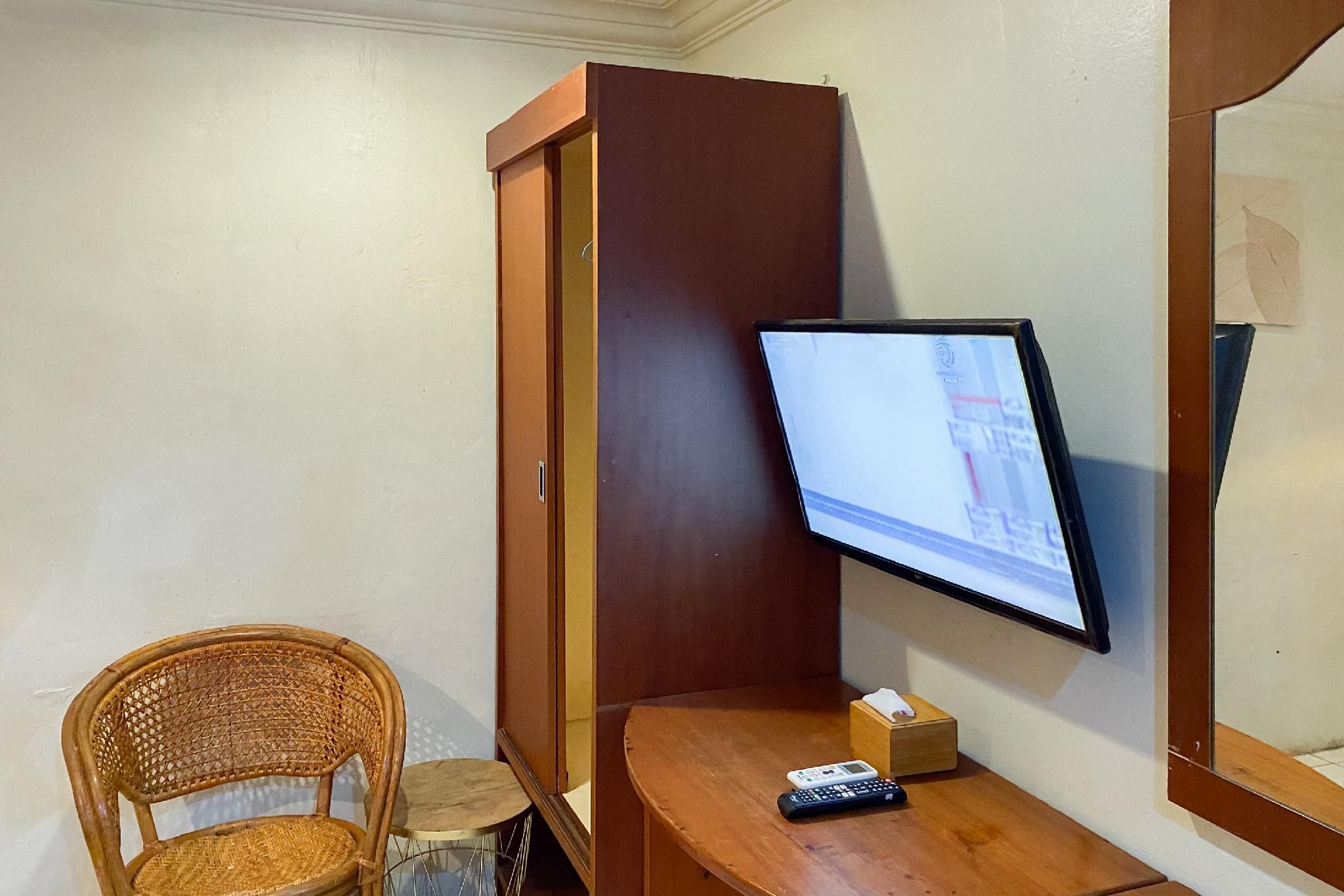 RedDoorz near Jodoh Batam Standard Room 3