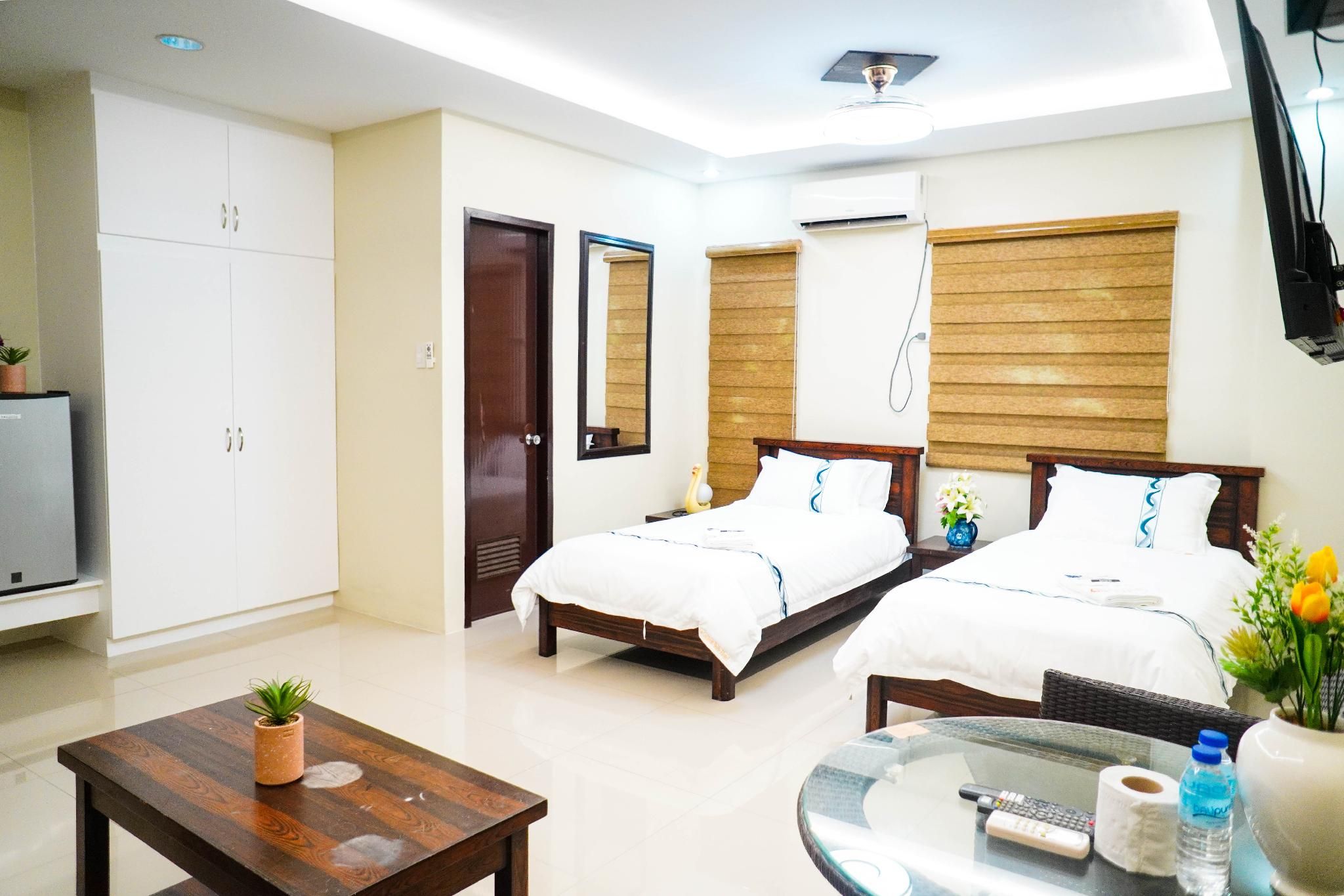 La Galleon Suites Hotel Twin Room 3