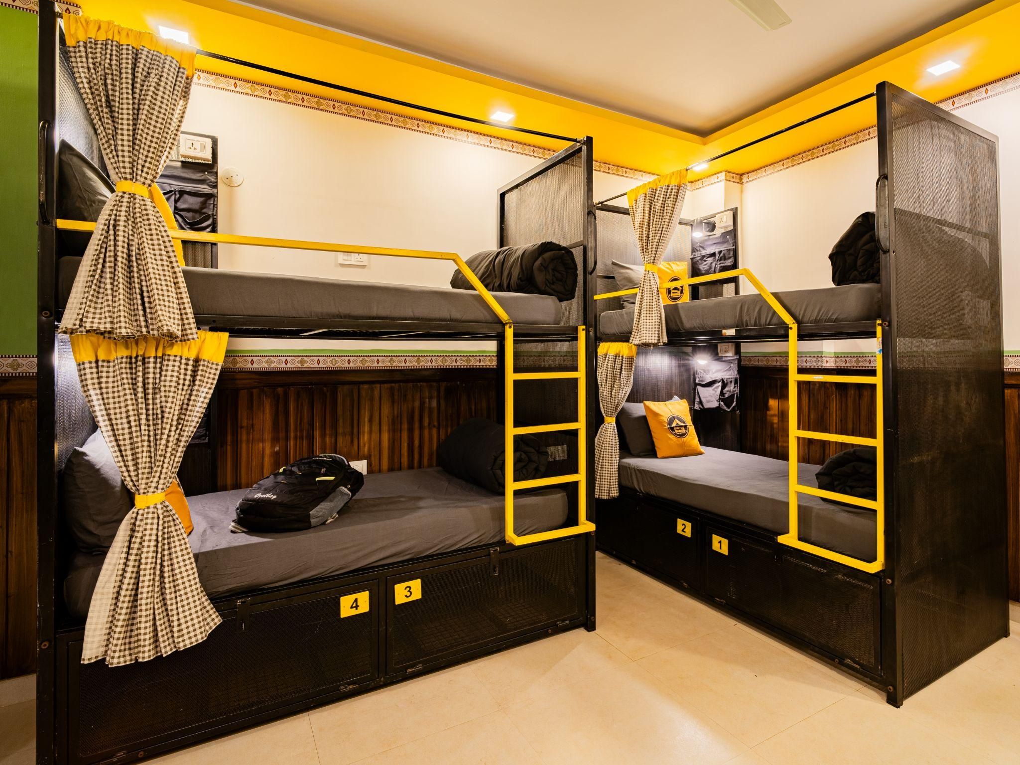 The Hosteller Jibhi Bed in 8 Bed Mixed Dormitory