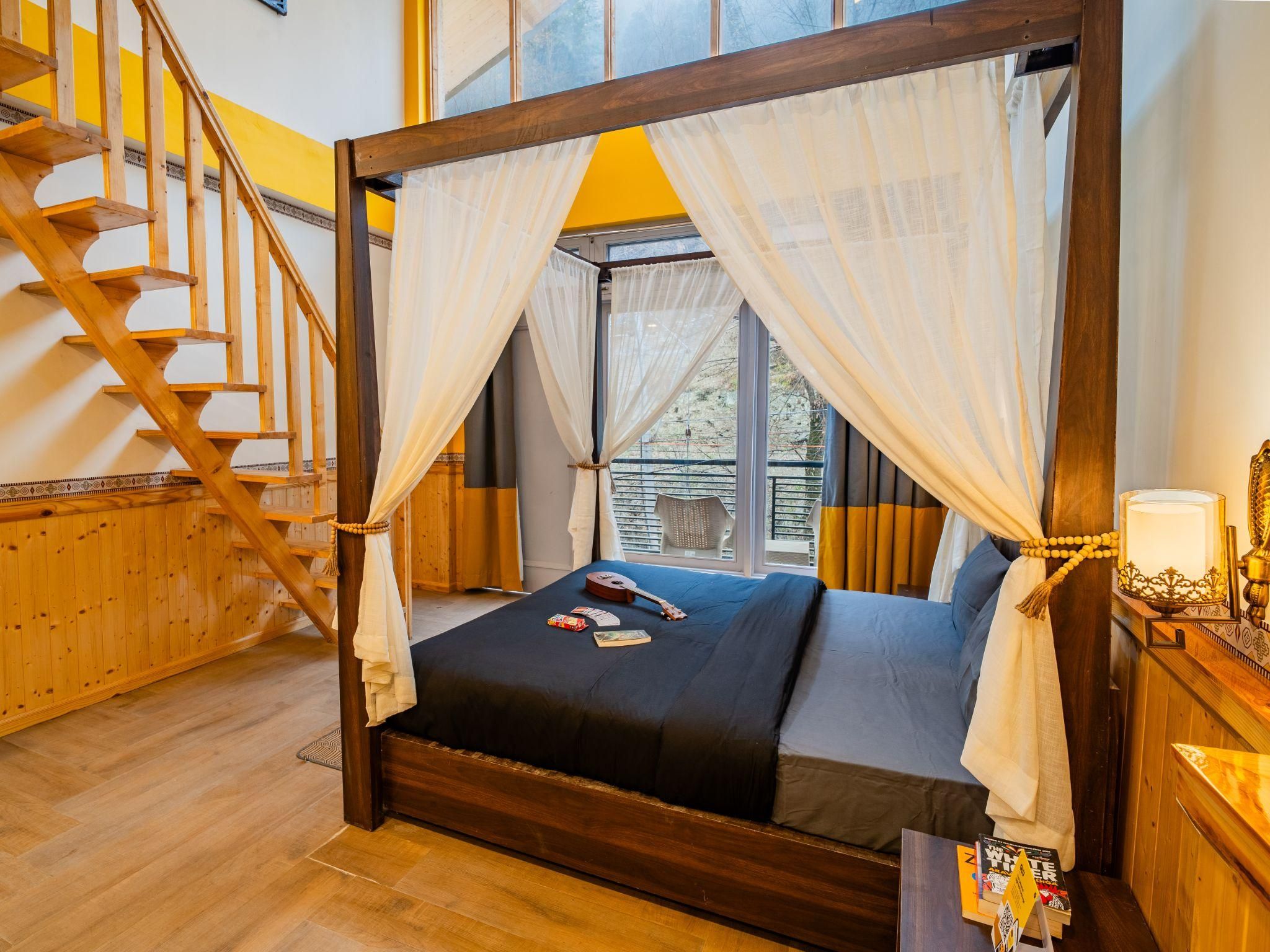 The Hosteller Jibhi Duplex Quadruple Room