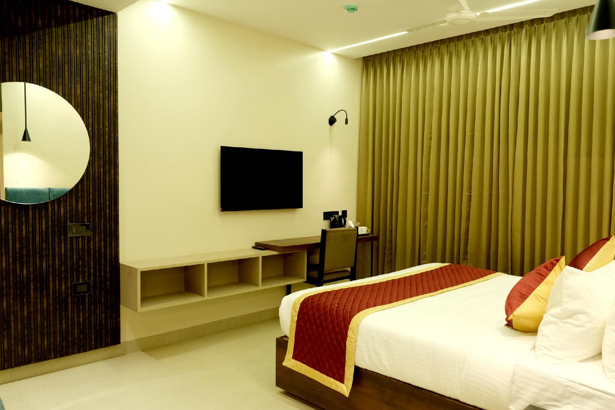 Hotel PK Square Thanjavur Deluxe King 3