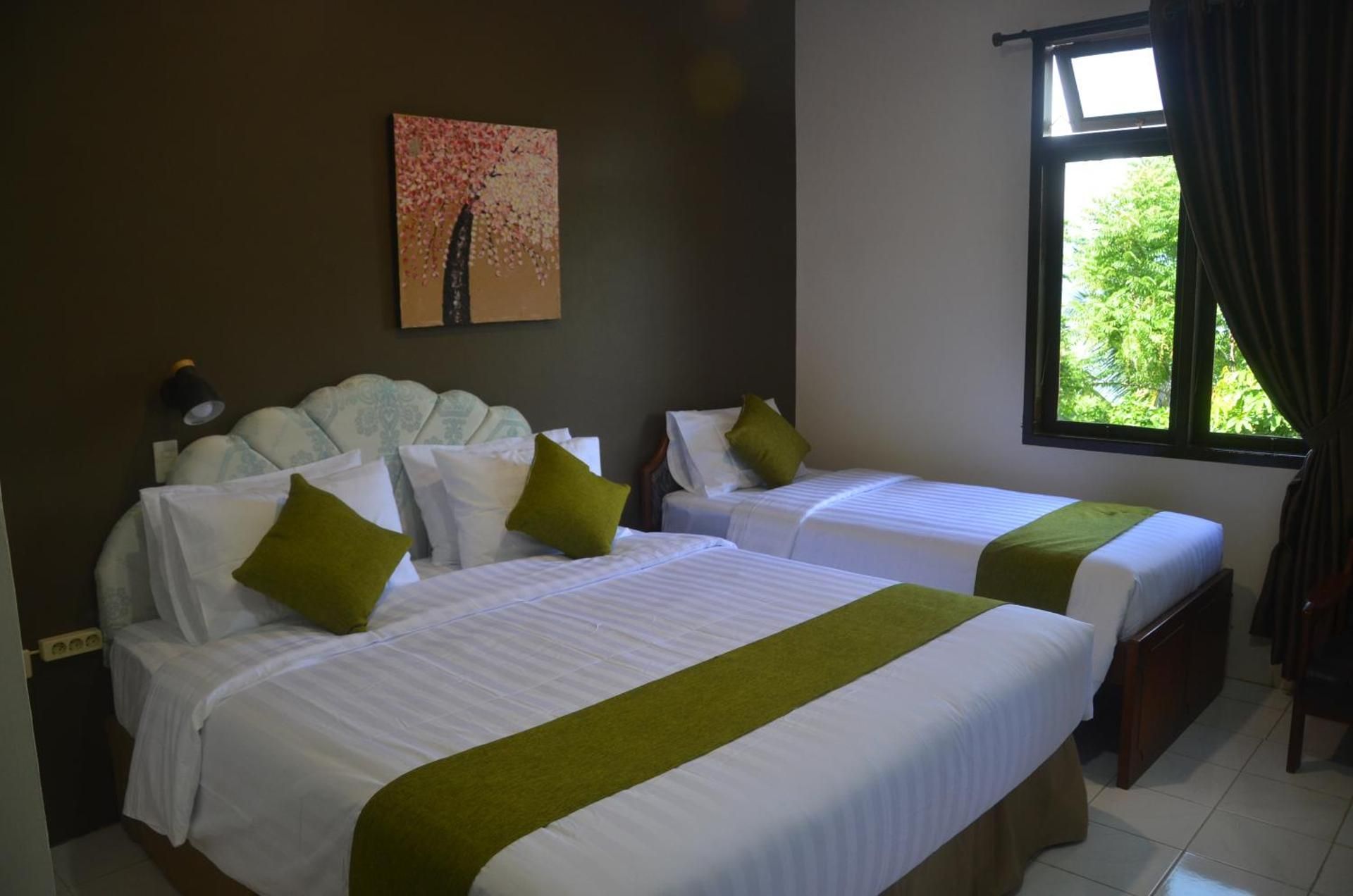 Quadruple Room with Lake View