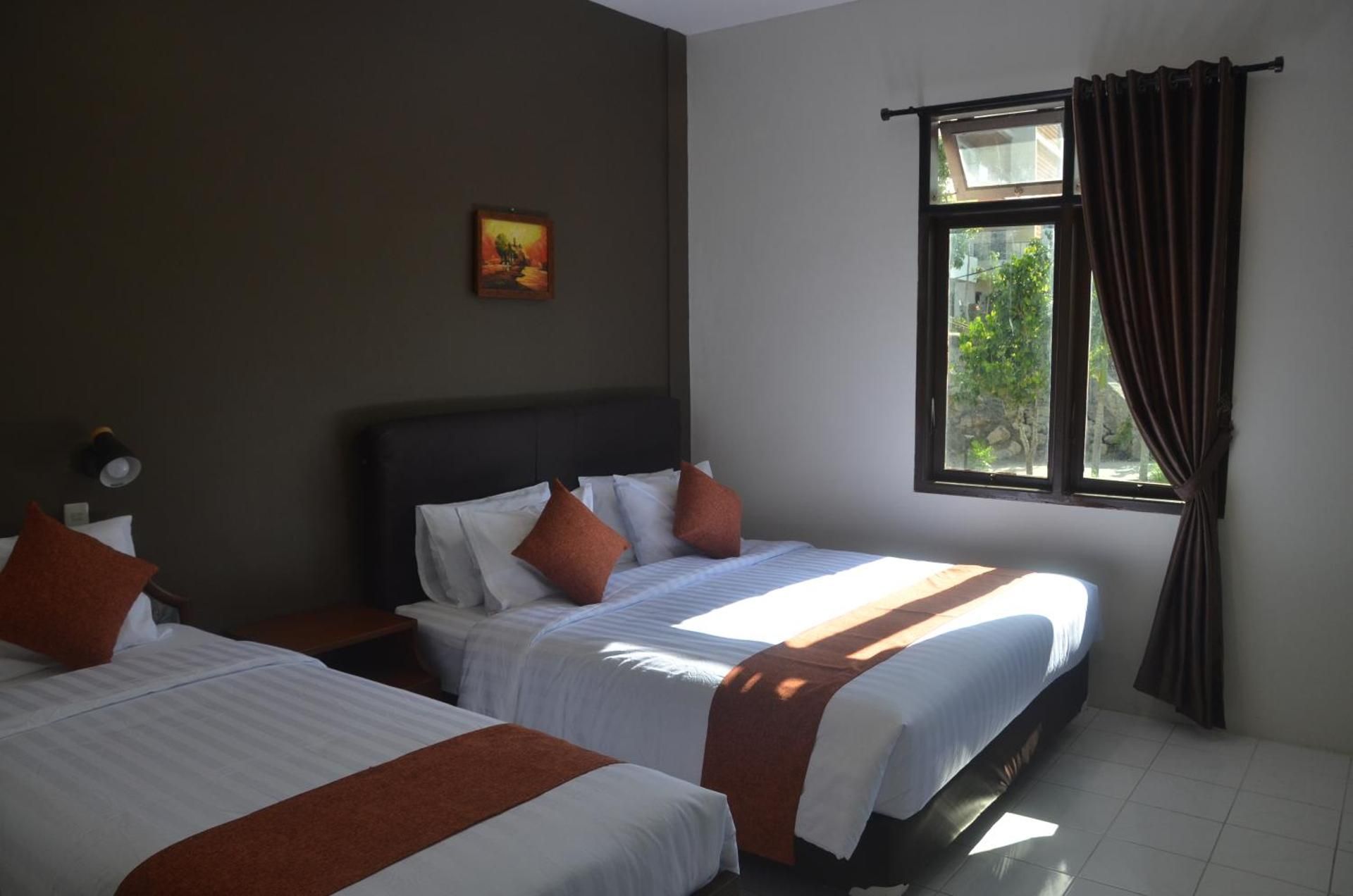 Pondok Ganda Triple Room with Garden View 13