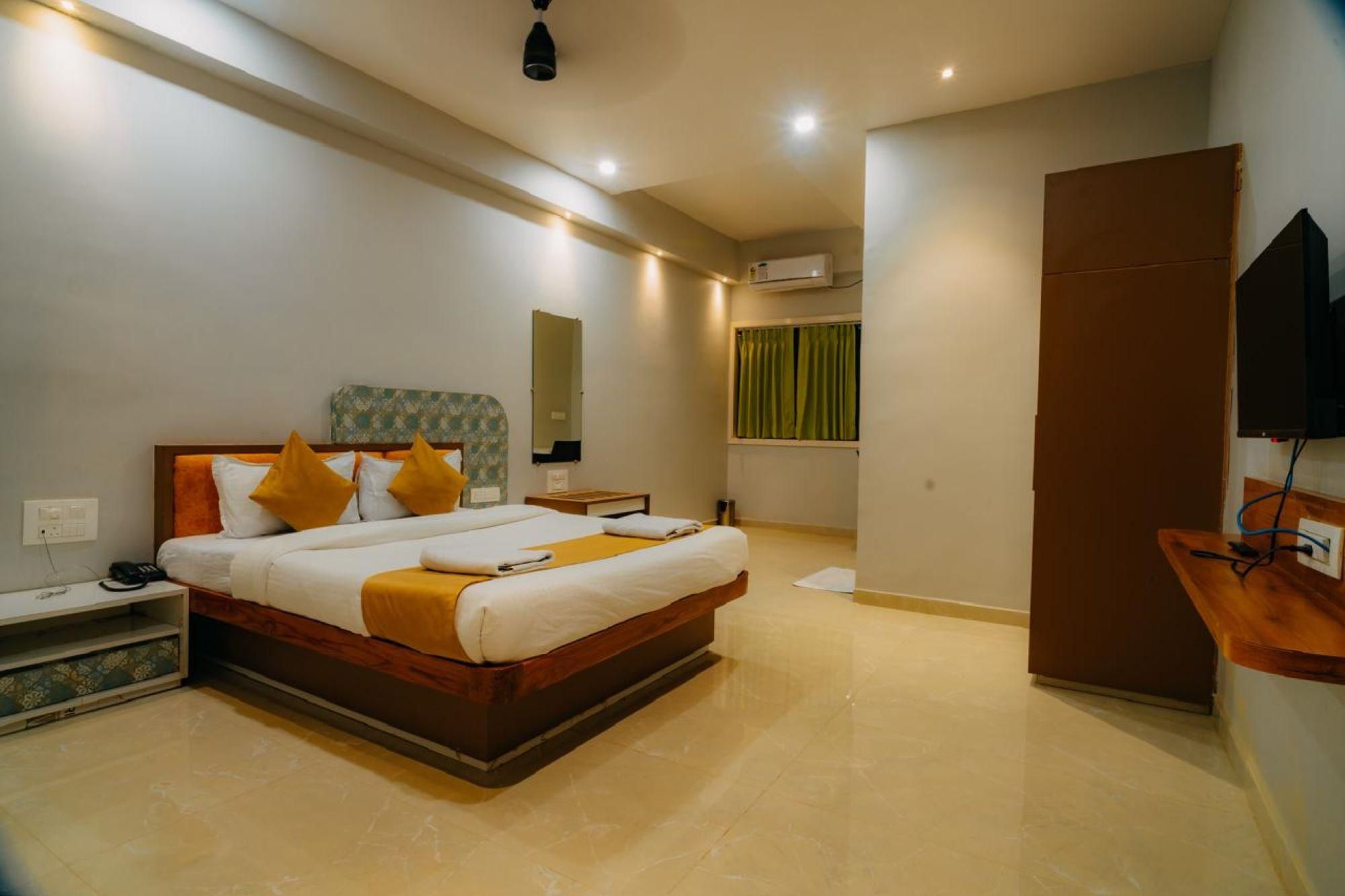 Jarul Inn Lodge Deluxe Room without Air Conditioning