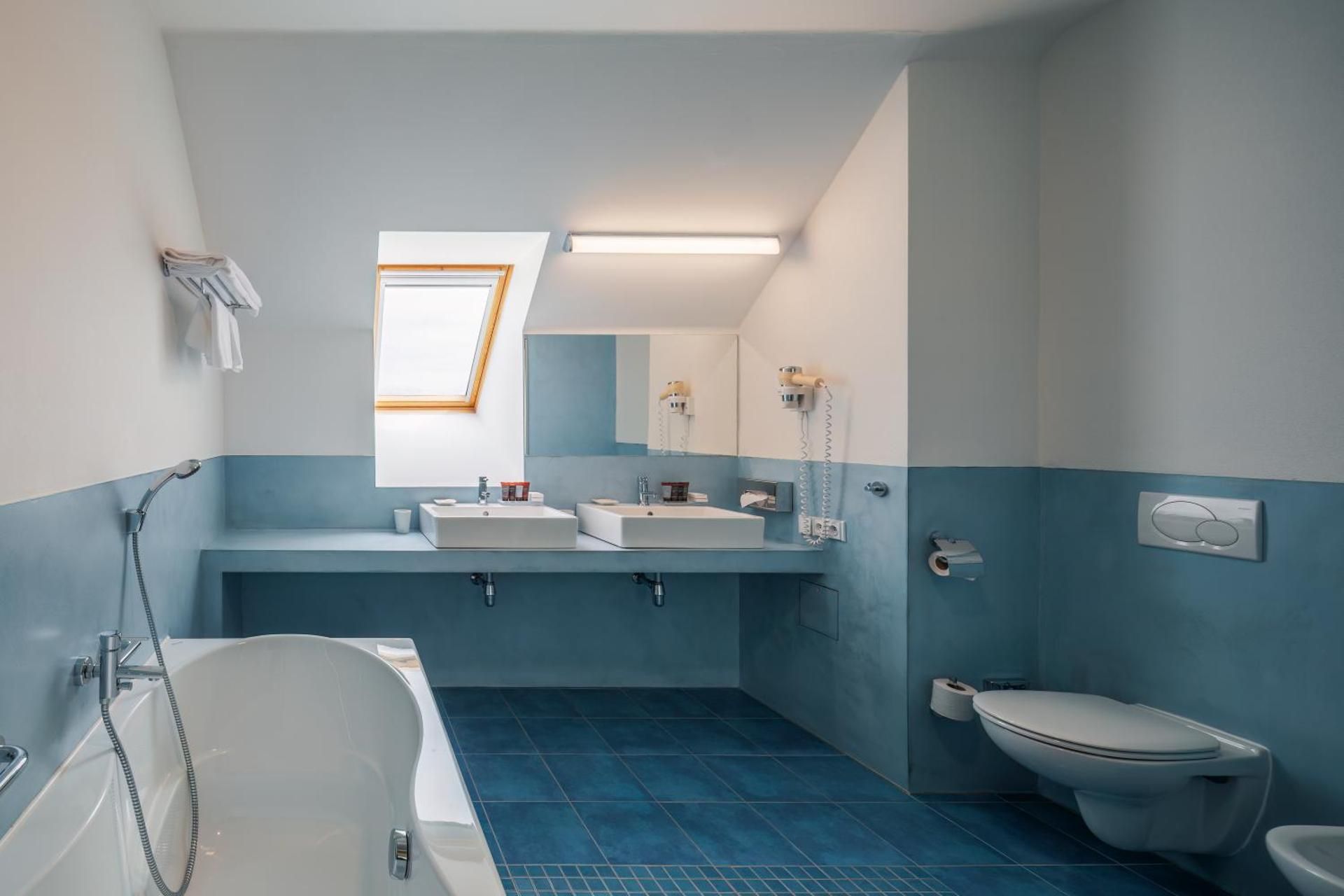 Attic Suite with Free Wellness Entrance