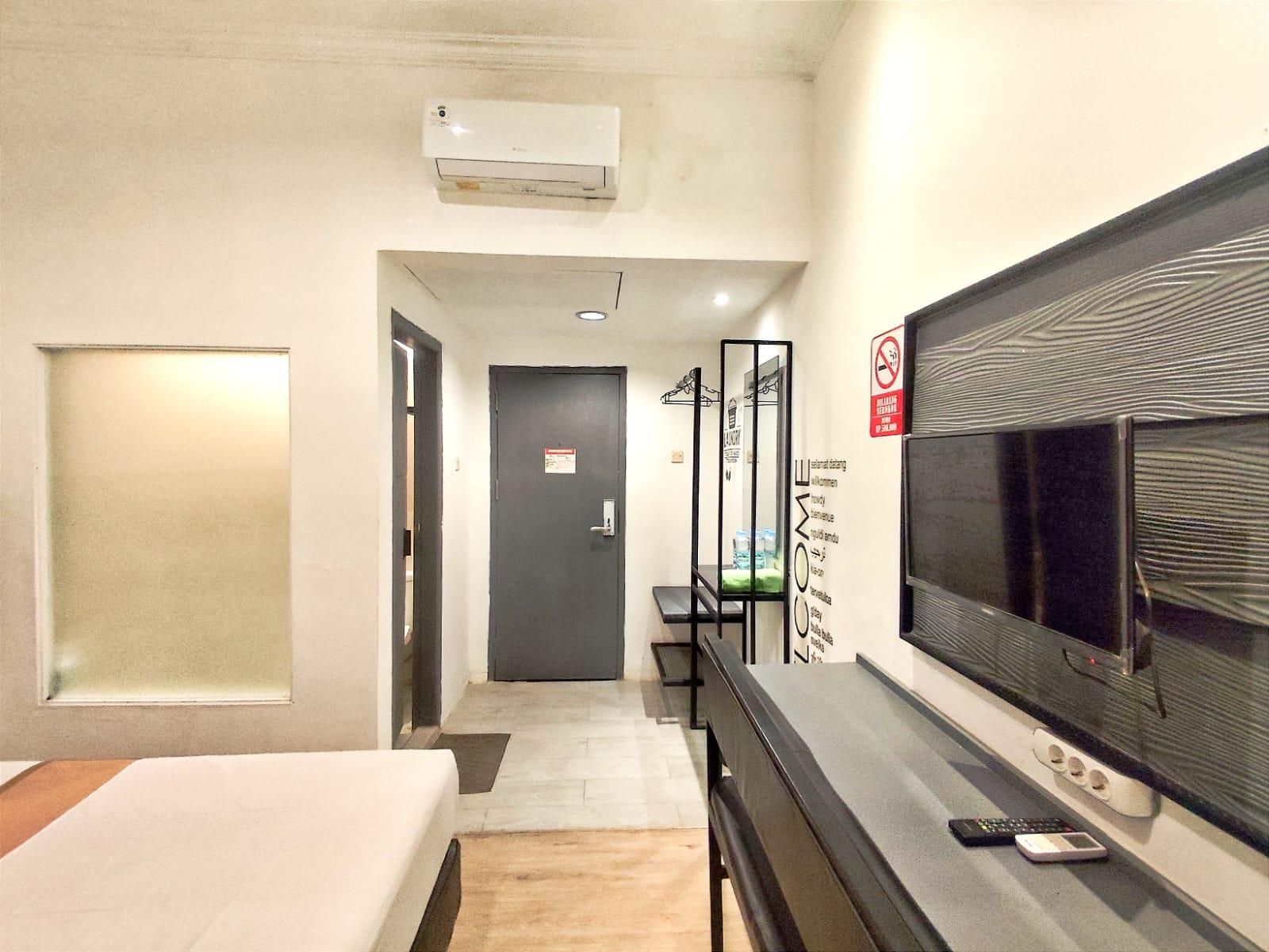 Crown Budget In Style Standard Room 3