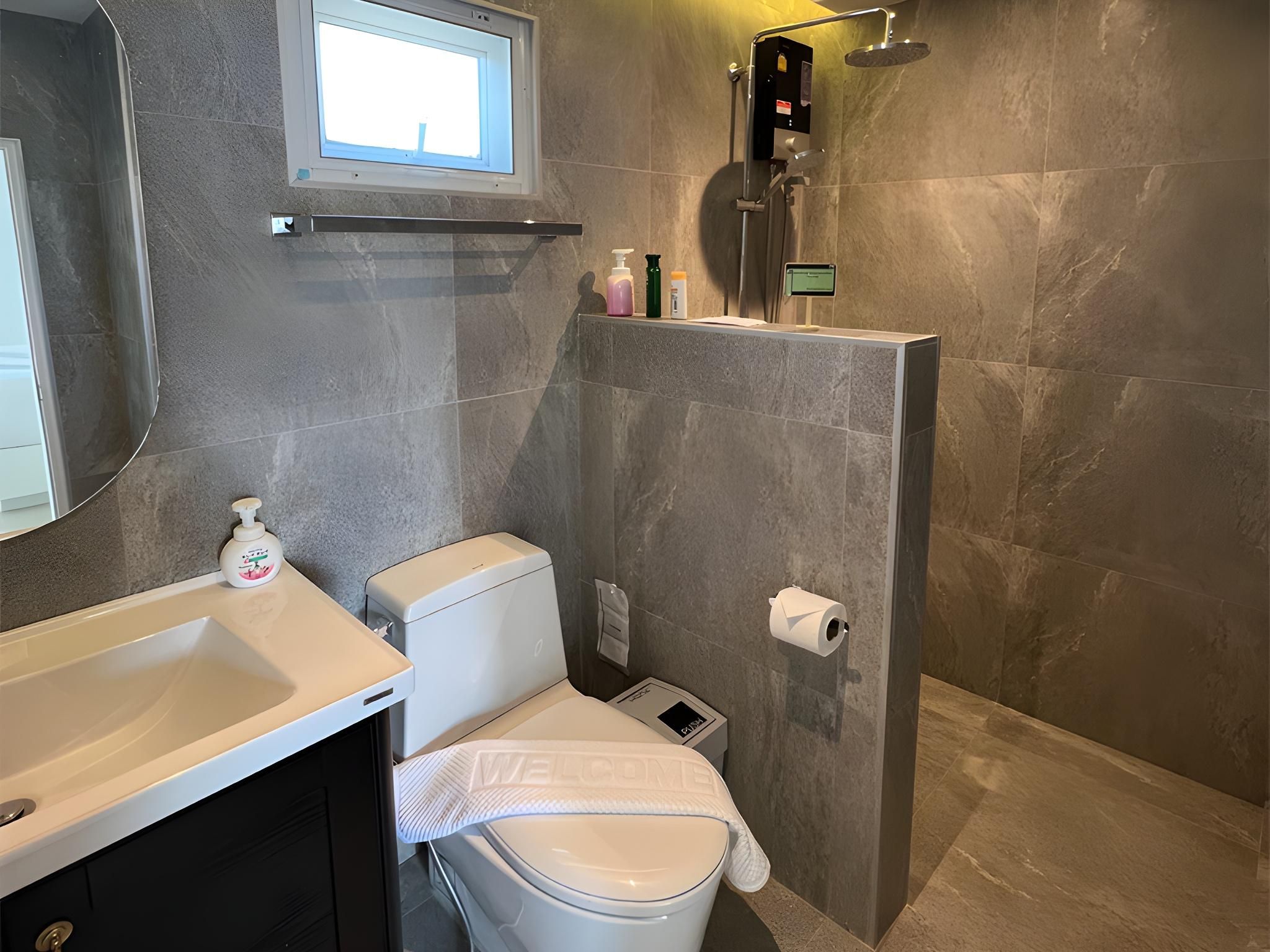 SailomResortKhaoyai Pool View Master Suite with King Bed 2