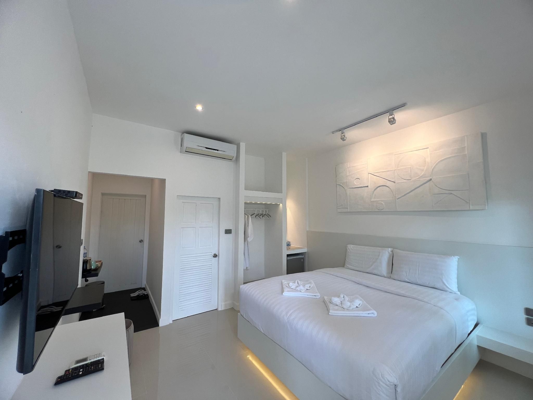SailomResortKhaoyai Pool View Master Suite with King Bed