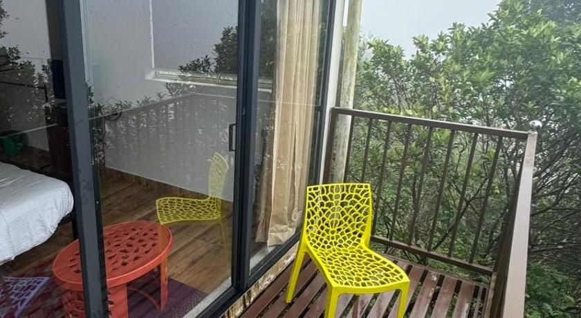 Jmount Vagamon Resort Deluxe 8