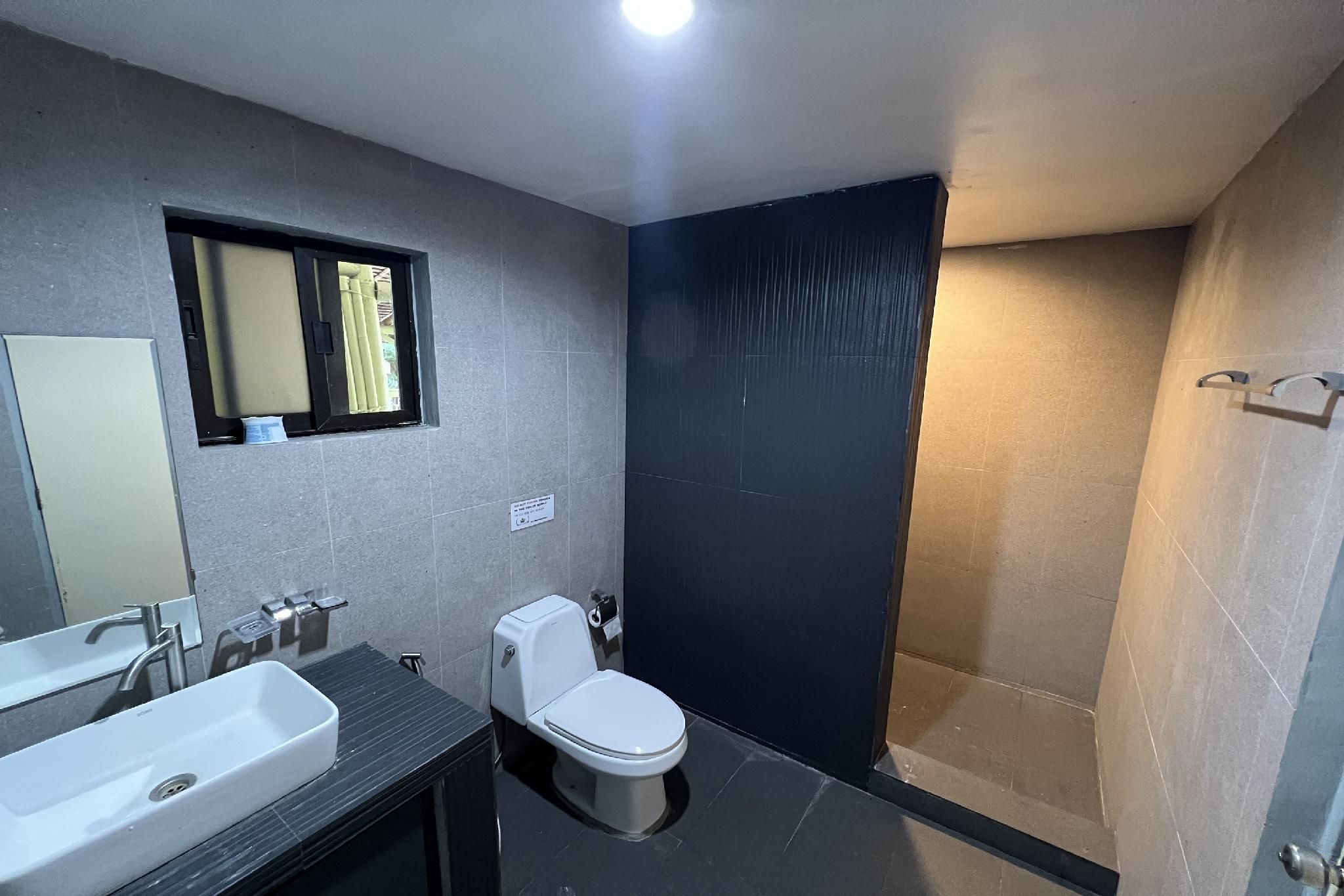 Garden Suite Hotel near Koreatown Standard Room 2