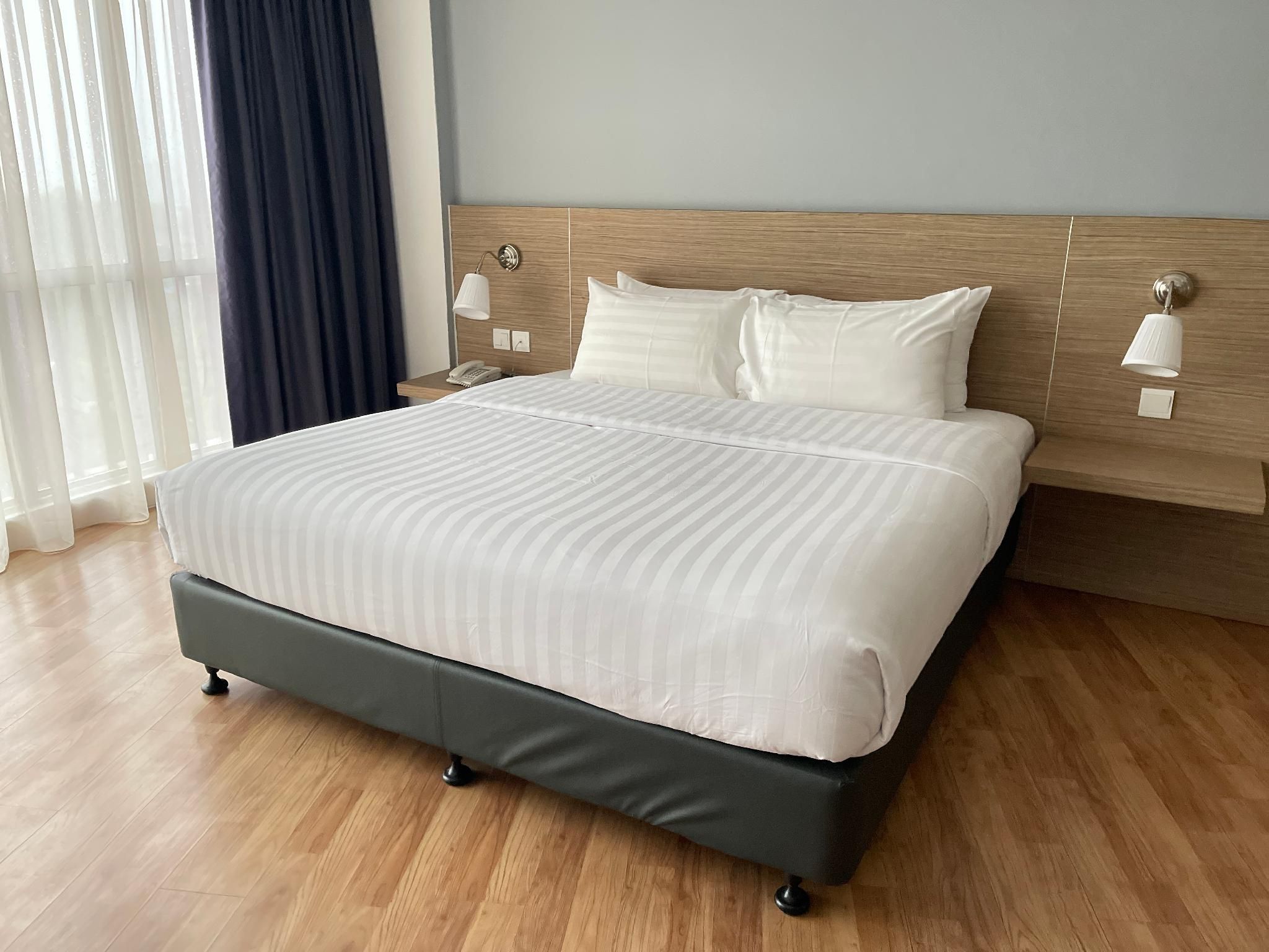 Win Hotel Executive Superior King Room - Non-Smoking 2