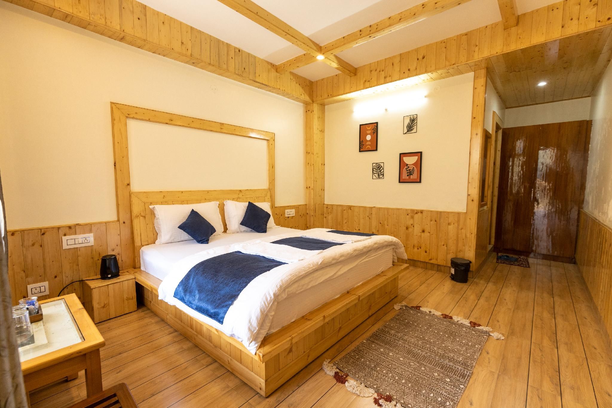 Deluxe Double Room with Balcony