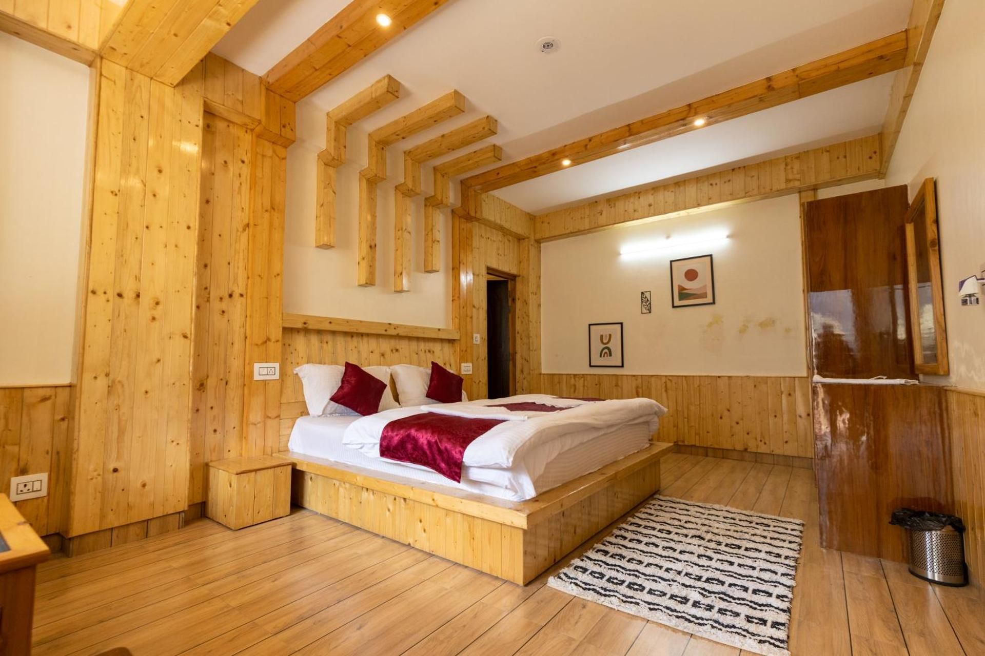 Deluxe Double Room with Balcony