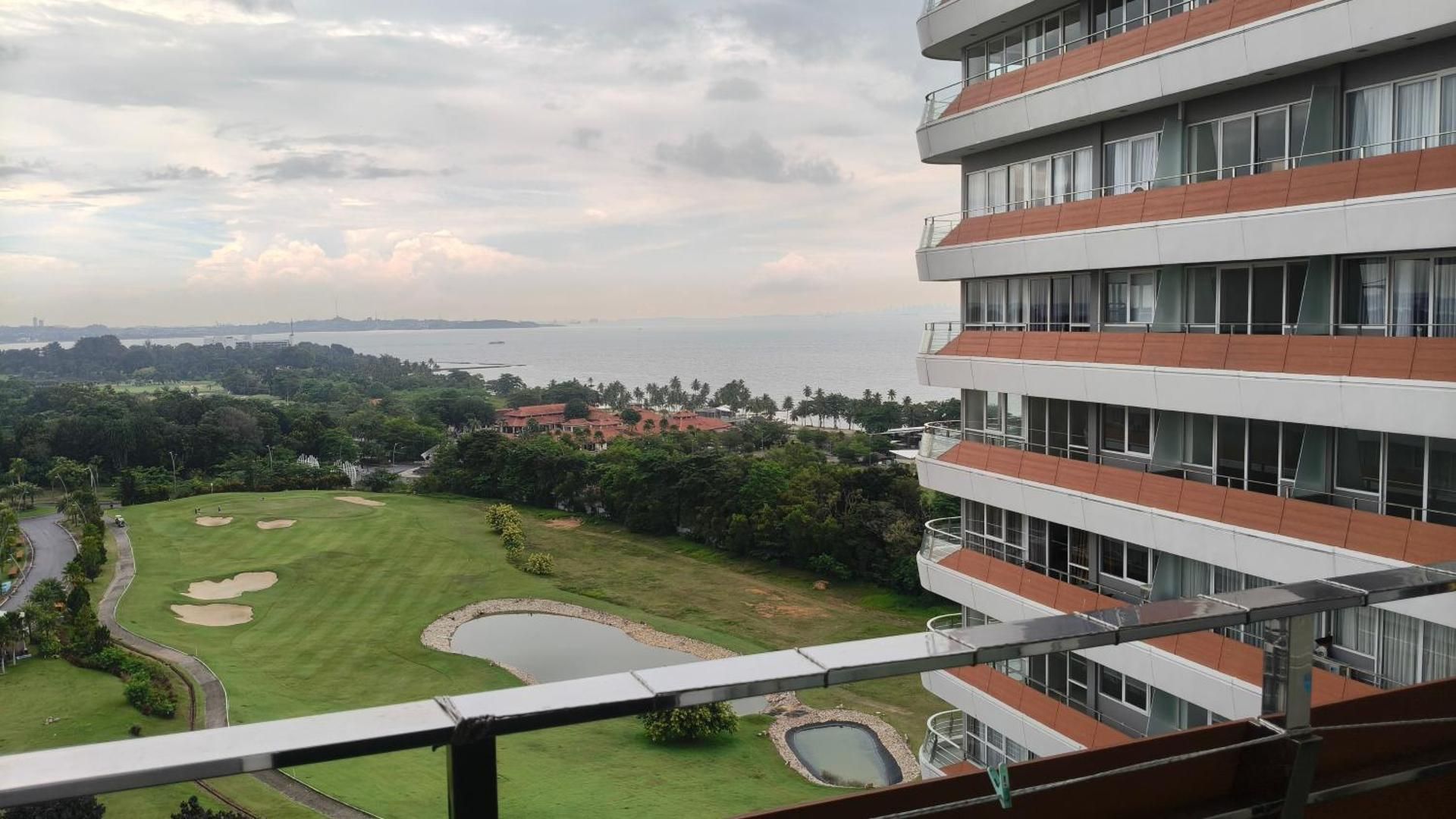 One-Bedroom Apartment With Ocean View