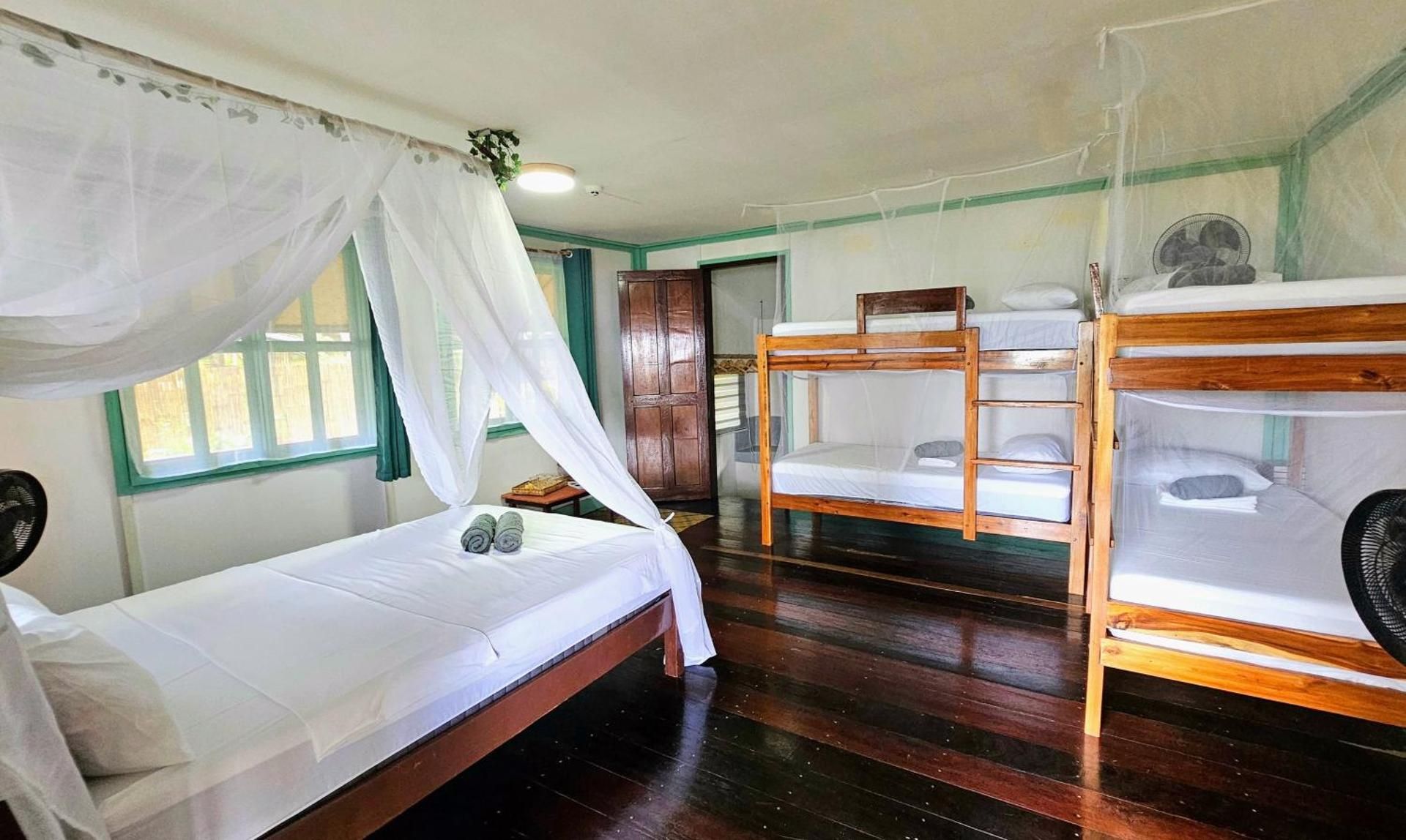 DK2 Resort - Hidden Natural Beach Spot - Direct Tours & Fast Internet Bungalow - Beach Front