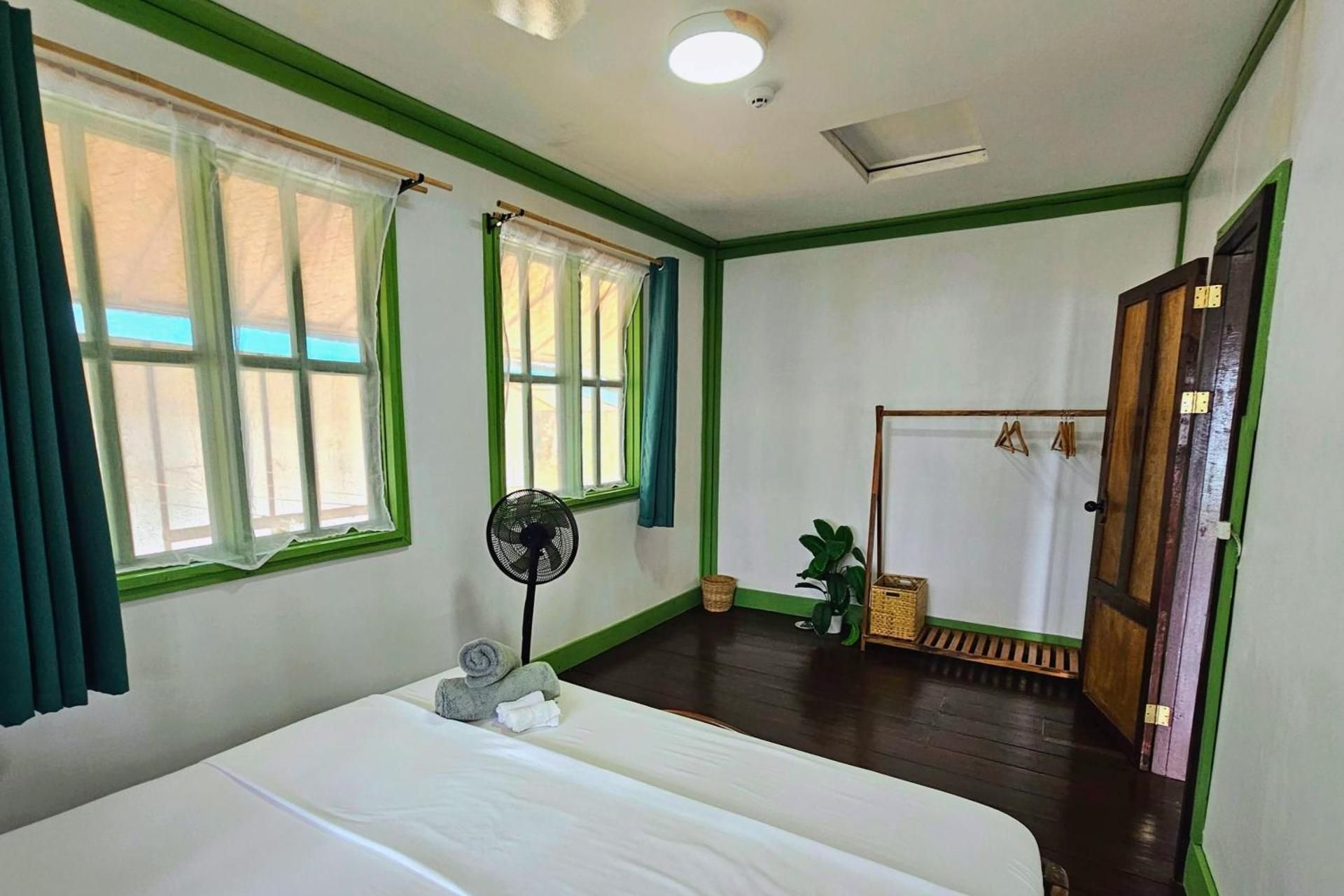 Double or Twin Room with Sea View