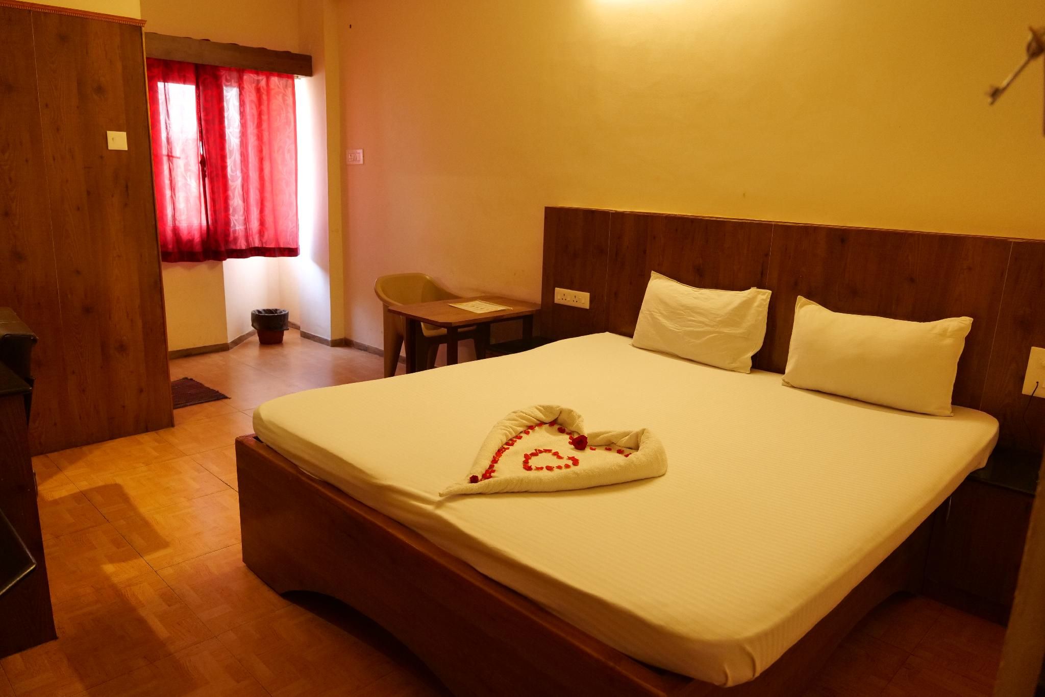 Sakthi Hotel Pollachi Premium Room without Air Conditioning 2