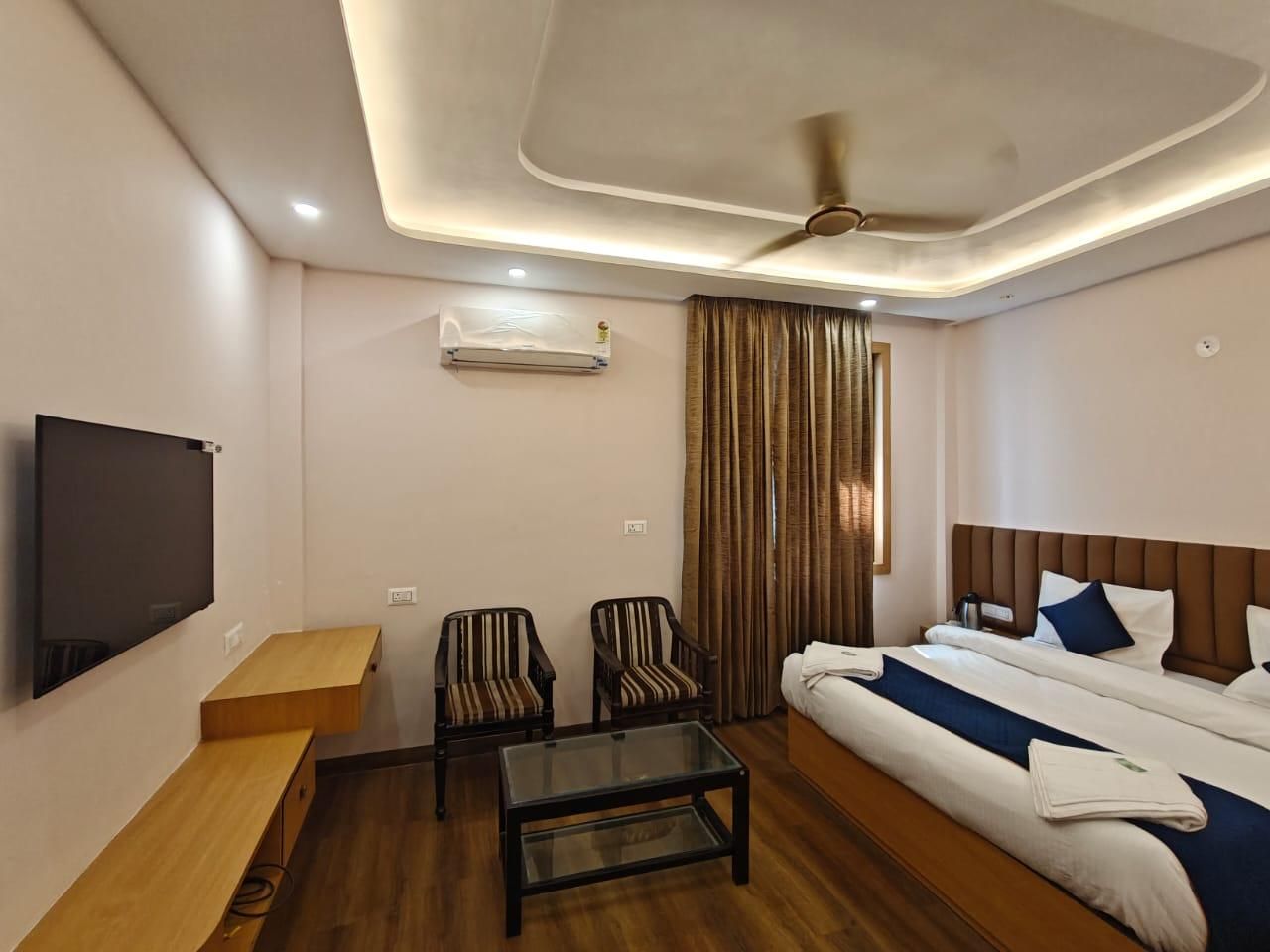Hotel Kashmir Residency By Maa Sukrala Hotels and Resorts Double Room 2