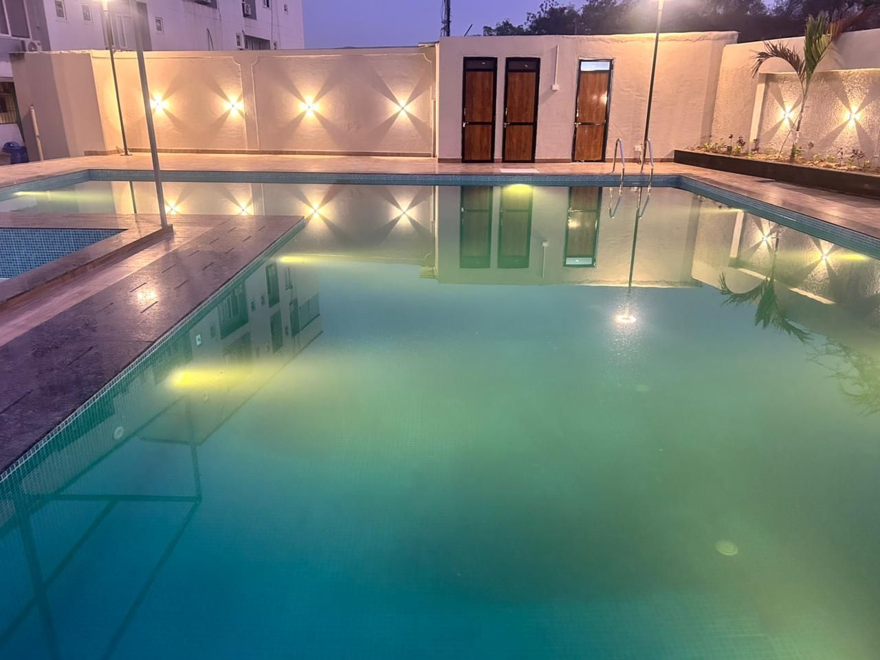 Swimming pool