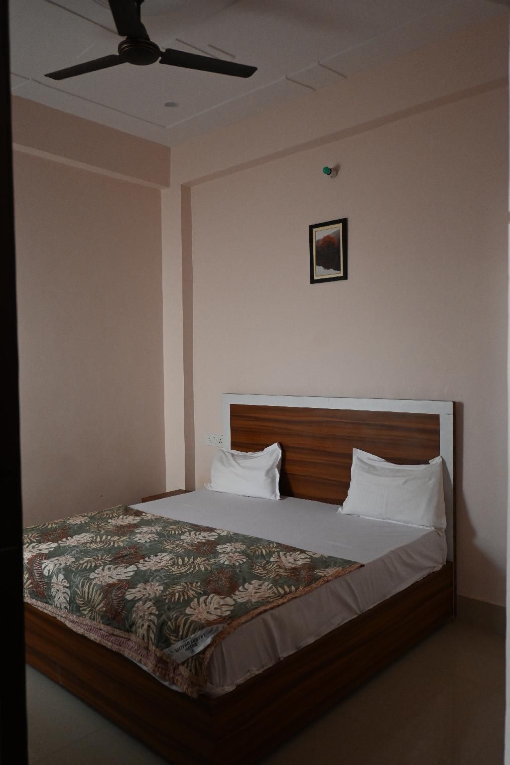 Shree Jee Hotels Deluxe