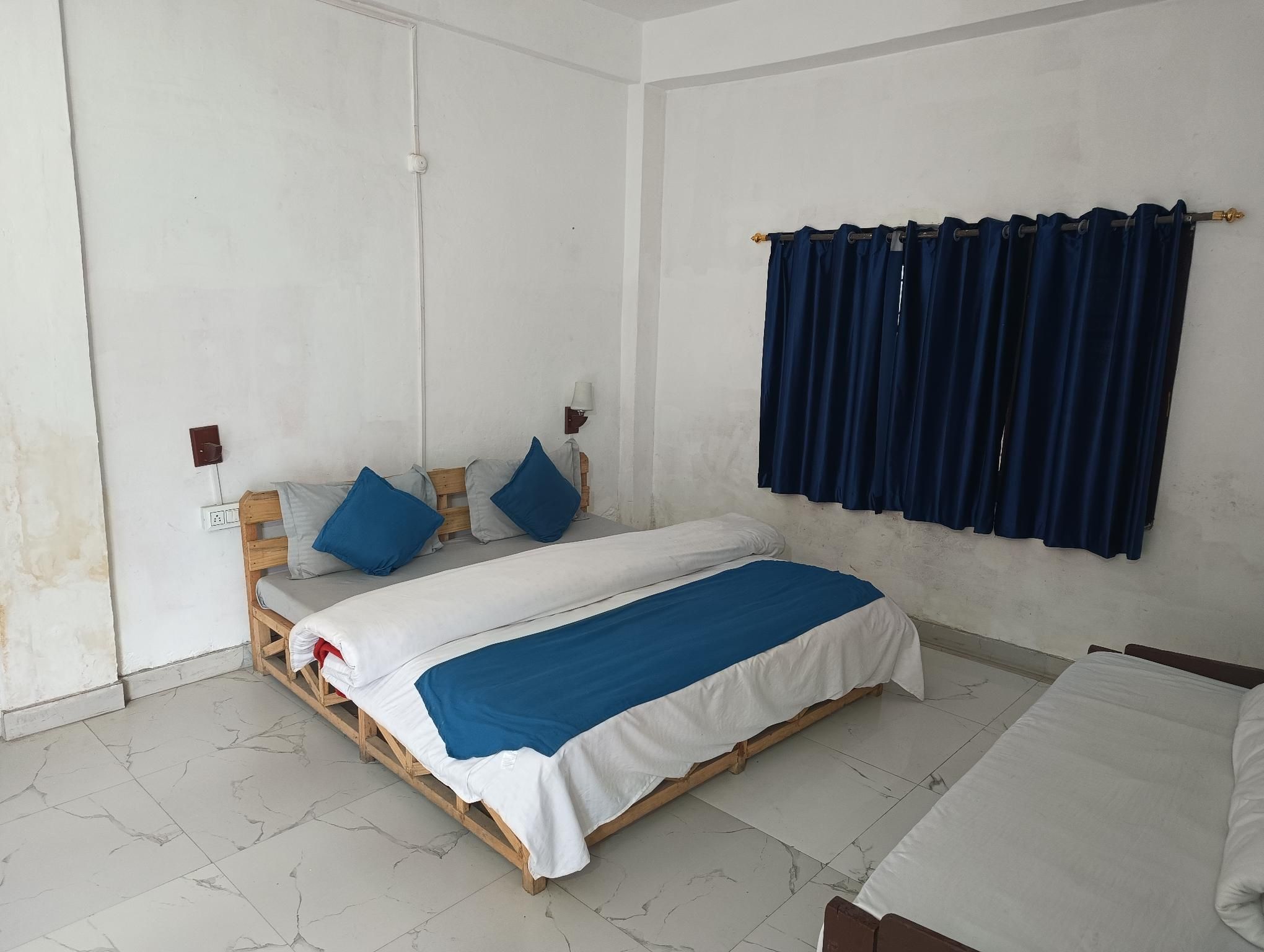 Undiscovered Mountains Hotel and Restaurant Standard Room 2