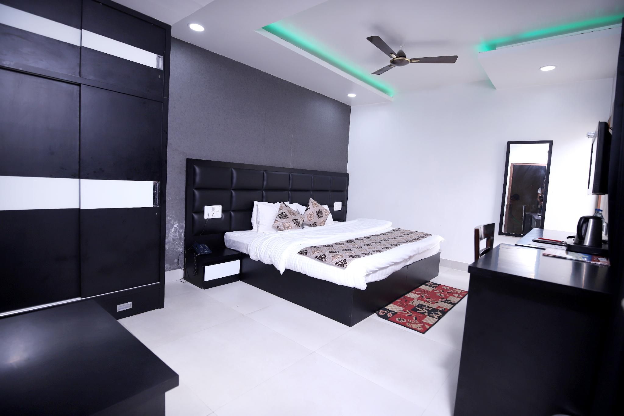 Hotel Visit Barnala Super Deluxe 2