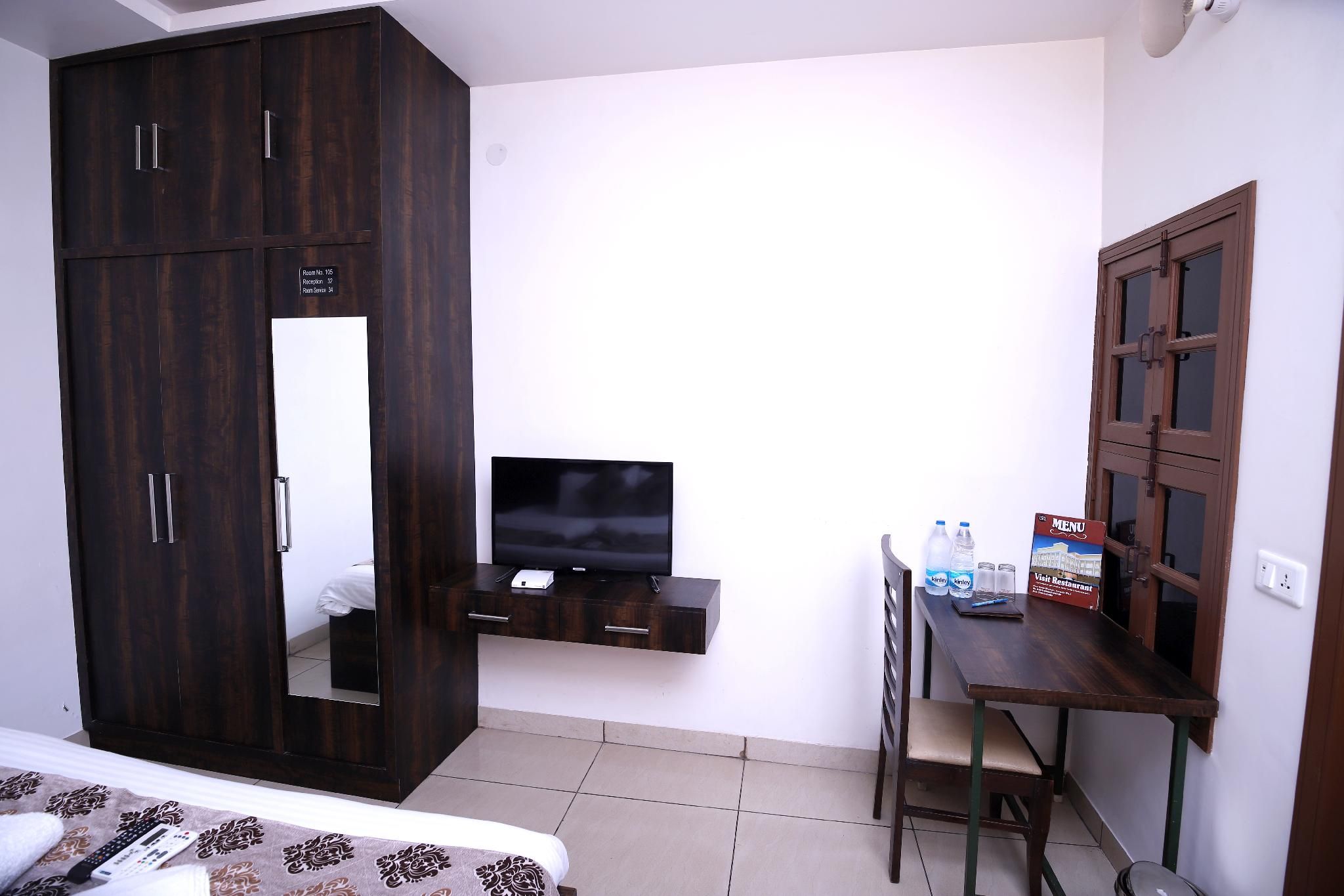 Hotel Visit Barnala Deluxe 2